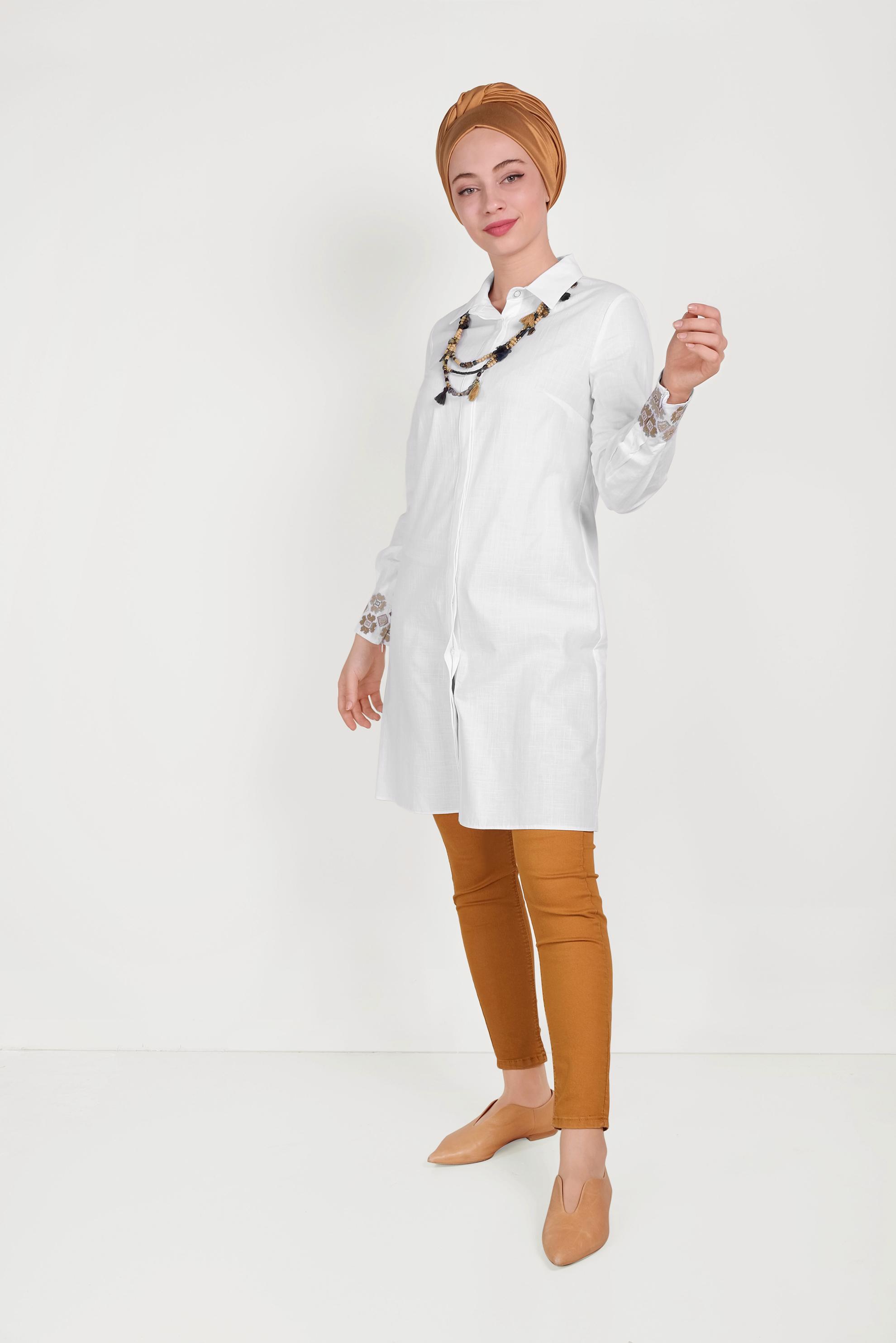 Tesettür giyim BEYAZ PAMUKLU NAKIŞLI TUNİK 40449