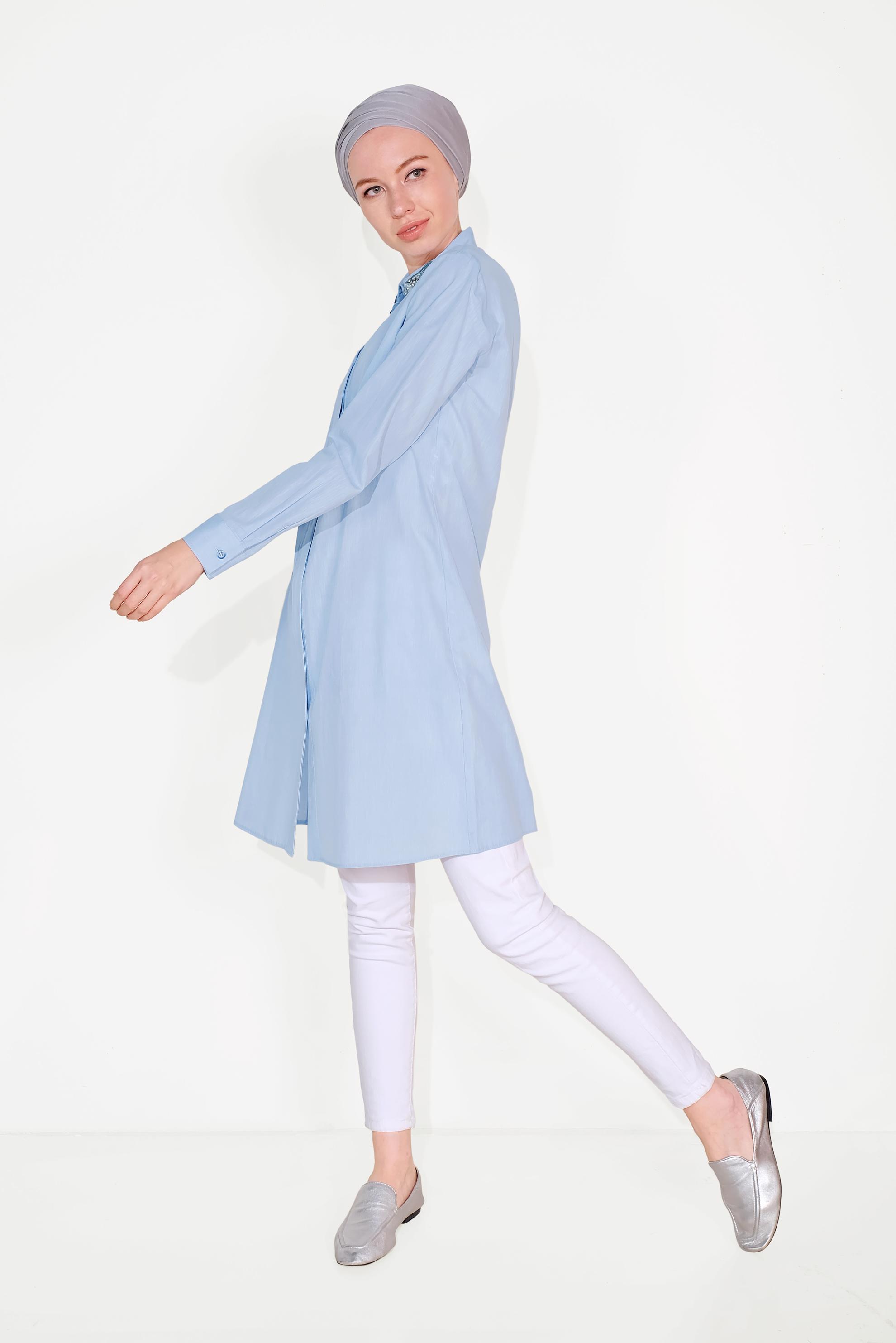 Tesettür giyim MAVİ YAKASI NAKIŞLI TUNİK 40452