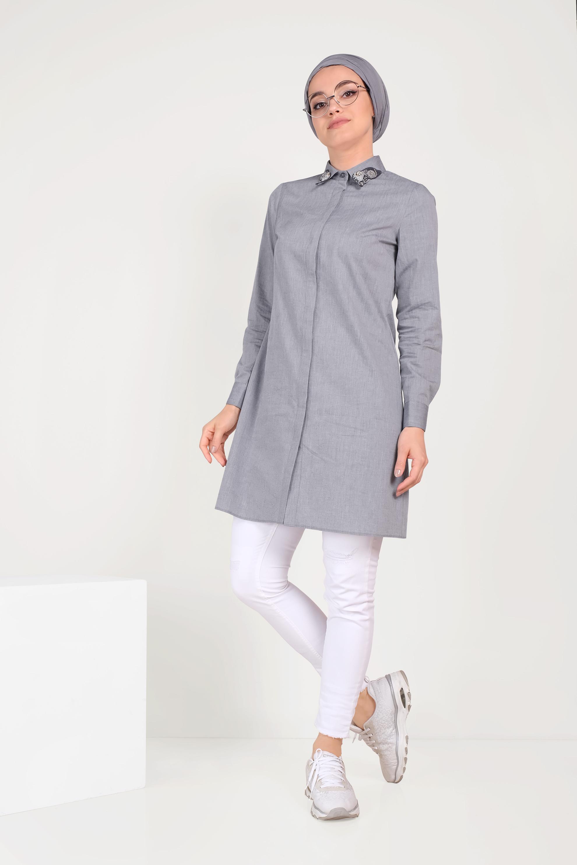 Hijab clothing NAVY BLUE TUNIC WITH AN EMBROIDERY COLLAR 40452