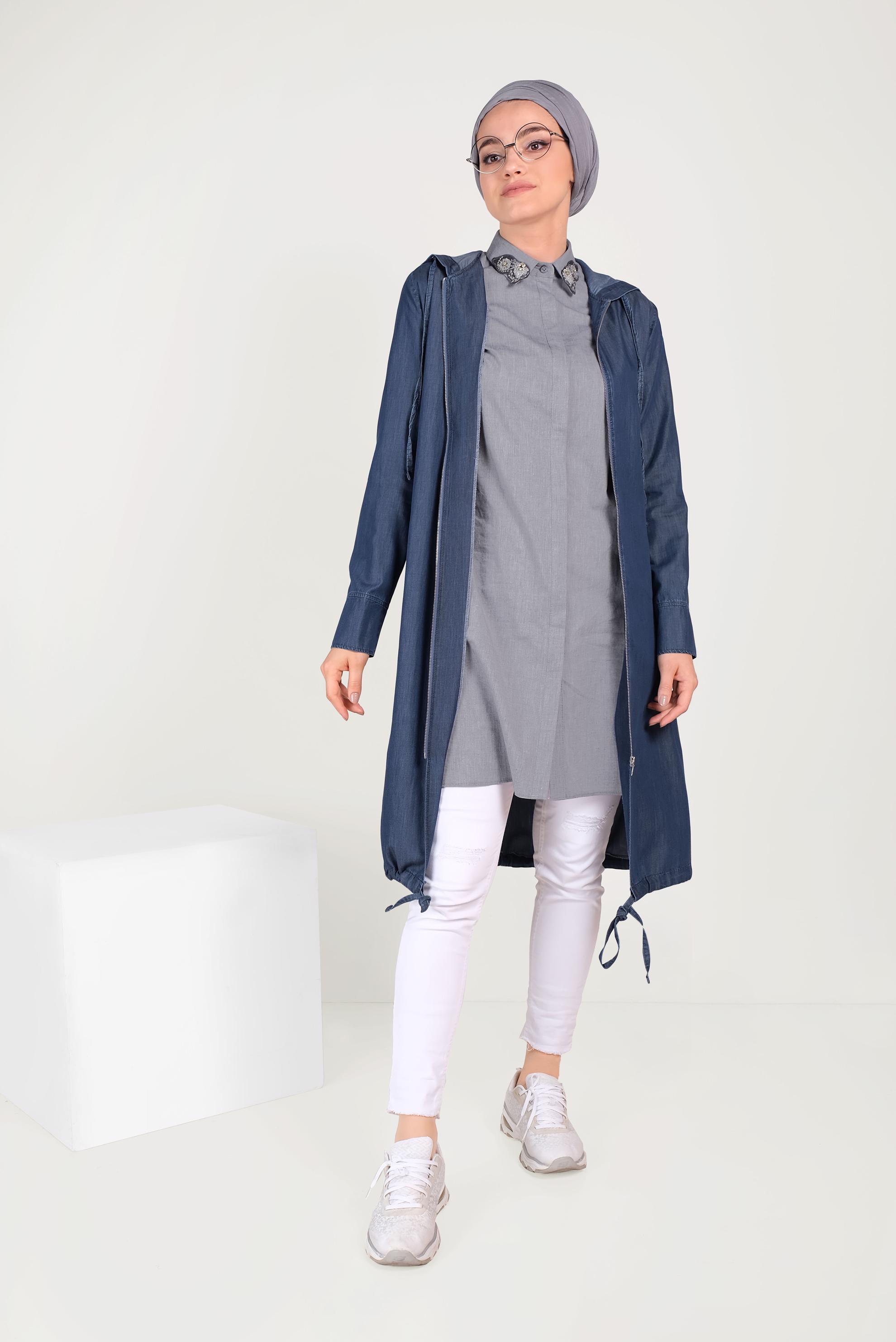 Hijab clothing NAVY BLUE TUNIC WITH AN EMBROIDERY COLLAR 40452