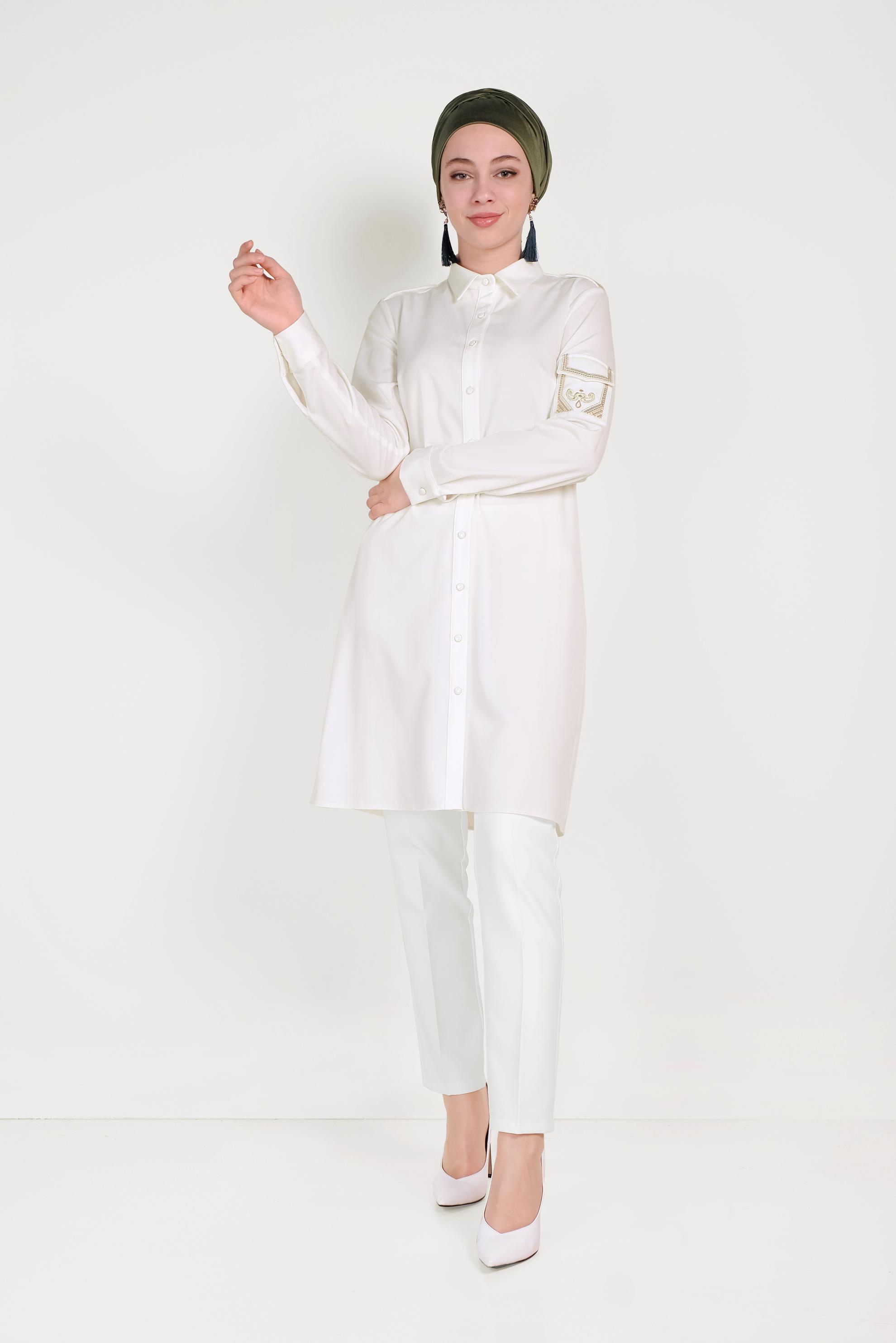 Tesettür giyim BEYAZ ERKEK YAKA DÜĞMELİ TUNİK 40453