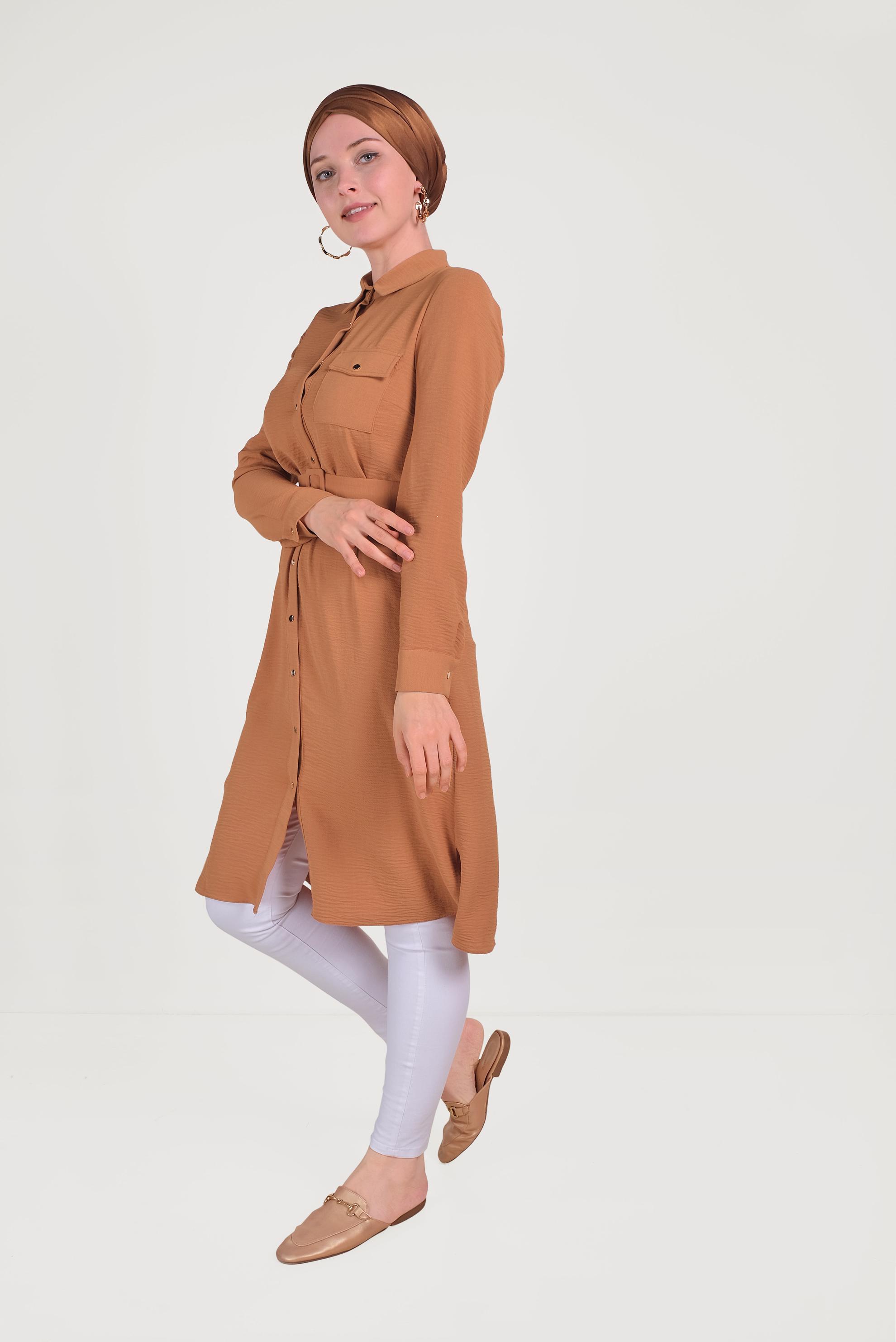 Tesettür giyim TABA BOYDAN DÜĞMELİ ERKEK YAKA TUNİK 40468