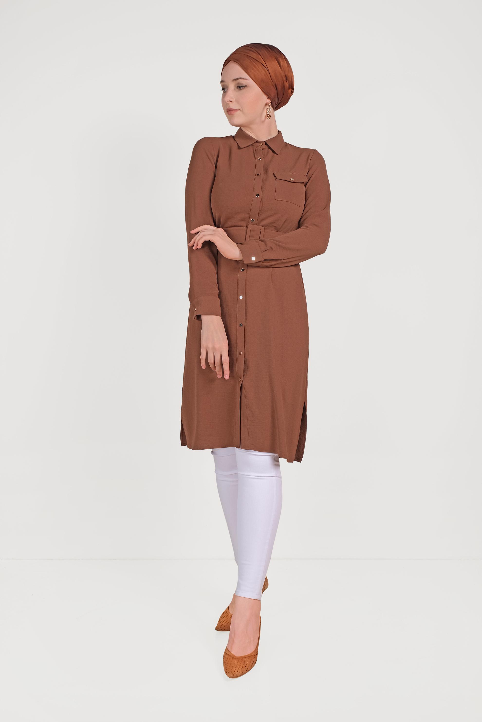 Tesettür giyim KAHVE BOYDAN DÜĞMELİ ERKEK YAKA TUNİK 40468