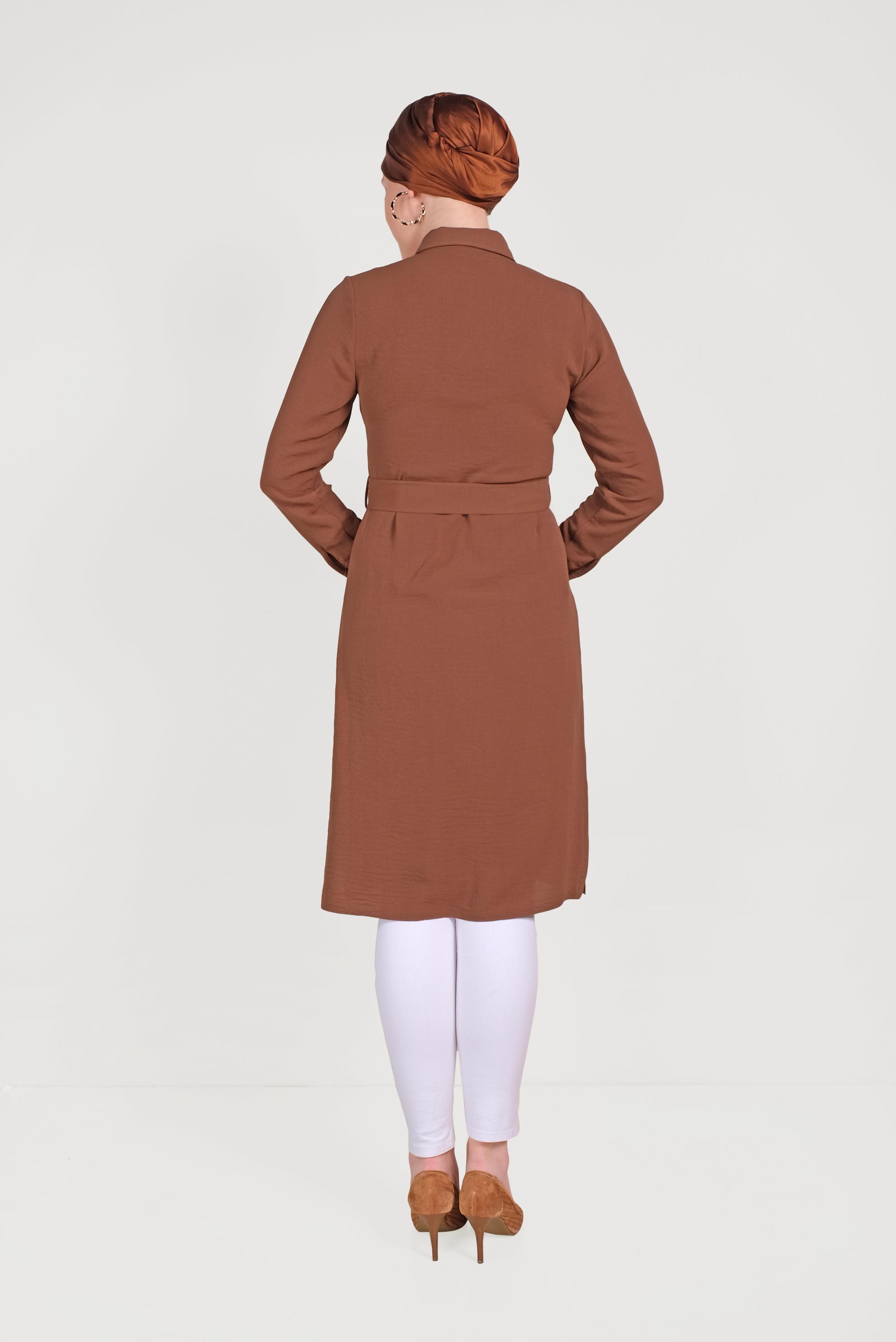 Tesettür giyim KAHVE BOYDAN DÜĞMELİ ERKEK YAKA TUNİK 40468