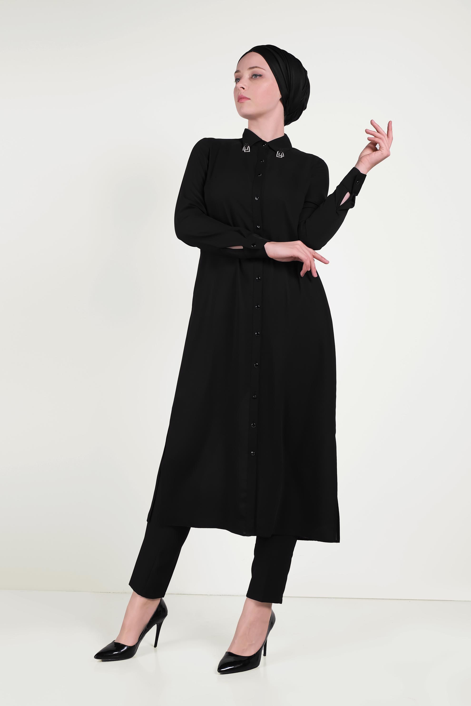 Tesettür giyim SİYAH YAKASI TAŞLI TUNİK 40471