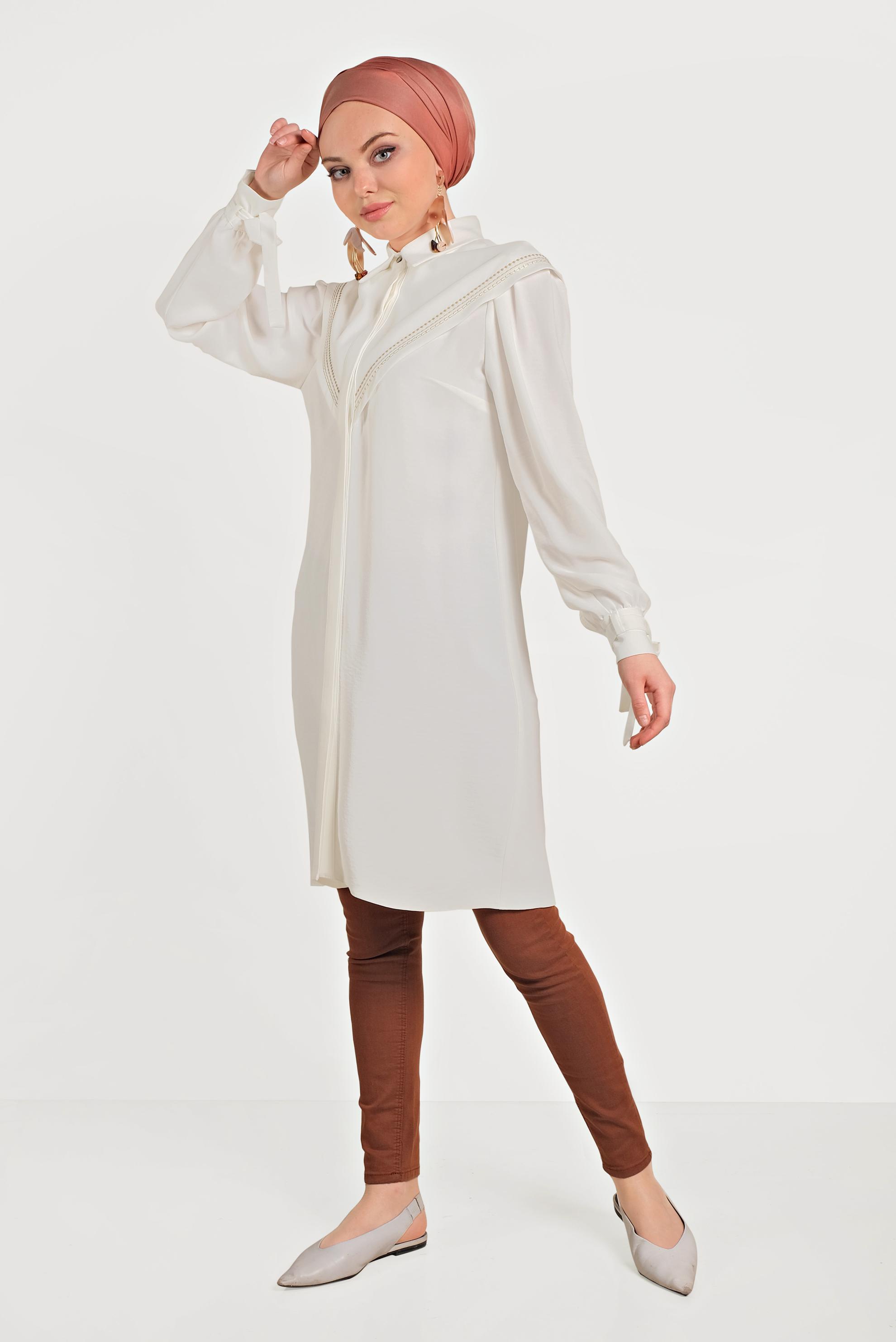 Tesettür giyim BEYAZ NAKIŞ İŞLEMELİ TUNİK 40473