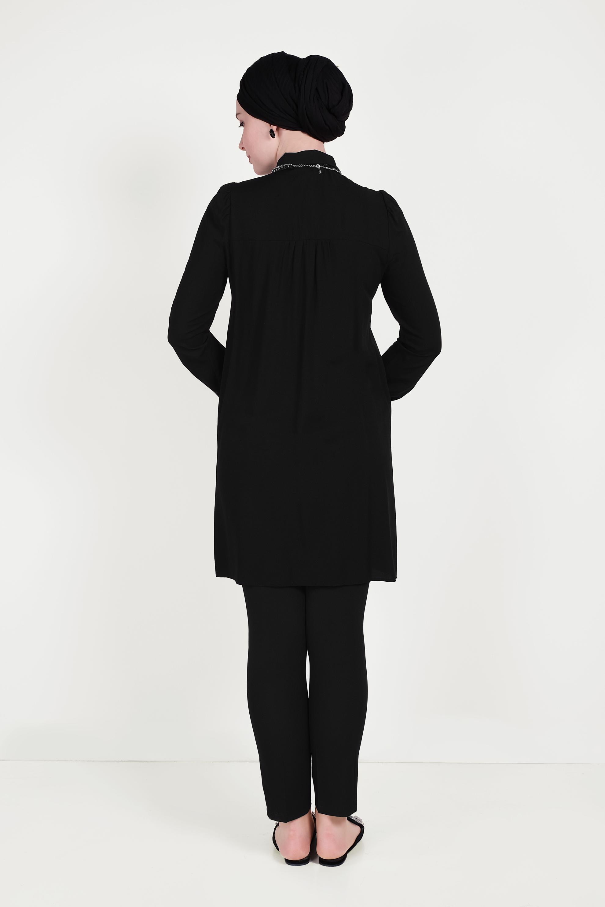 Tesettür giyim SİYAH ÖNDEN DÜĞMELİ TUNİK 40474