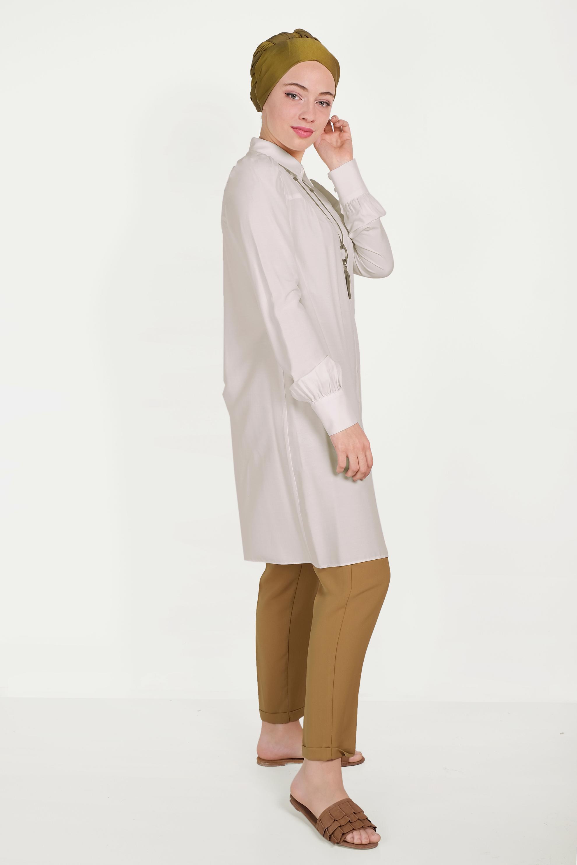 Tesettür giyim EKRU ÖNDEN DÜĞMELİ TUNİK 40474