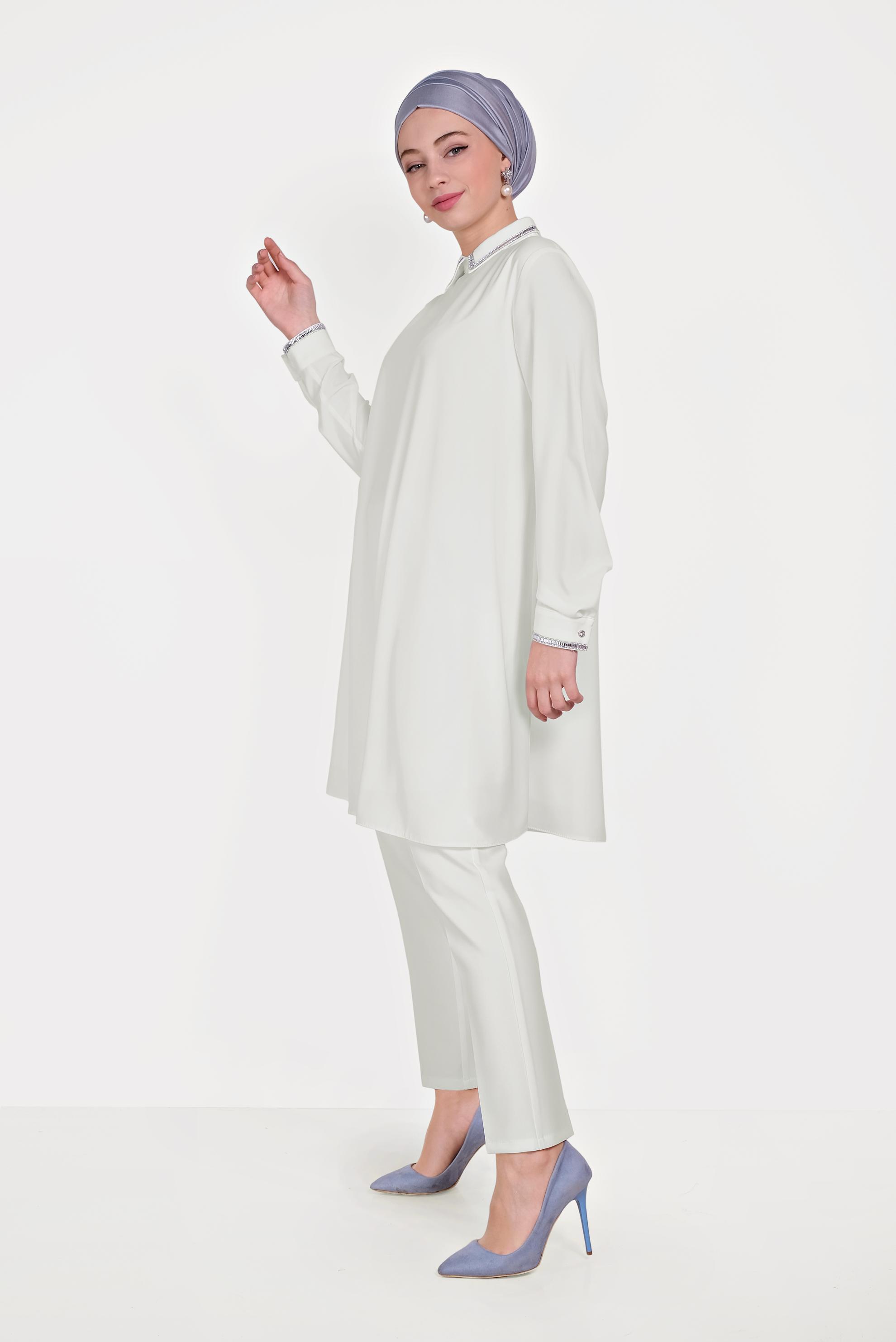 Tesettür giyim BEYAZ GÜMÜŞ DETAYLI TUNİK 40475