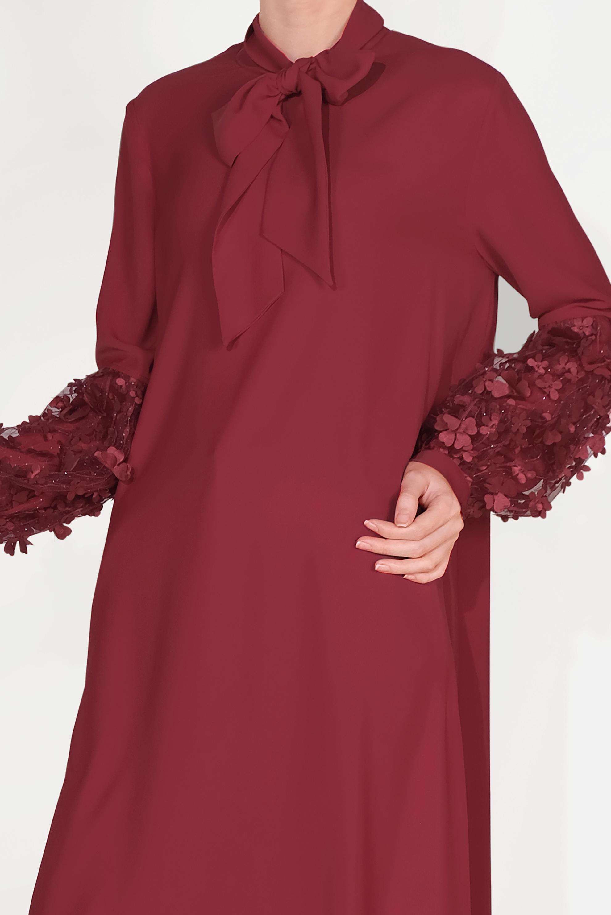 Tesettür giyim BORDO  ÜÇ BOYUTLU ÇİÇEK DETAYLI FİYONK YAKA TUNİK 40479 