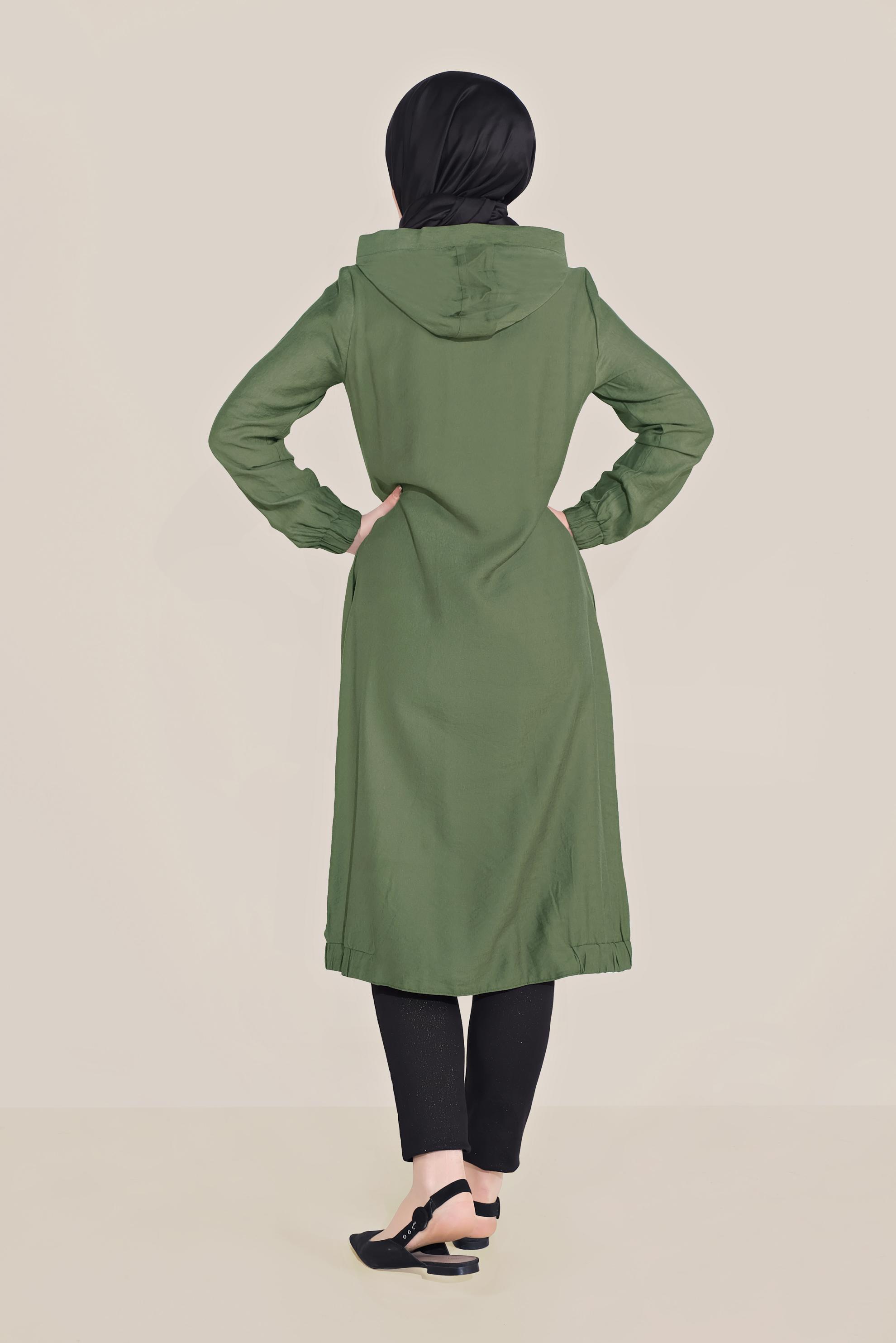 Tesettür giyim HAKİ BOYDAN DÜĞMELİ KAPÜŞONLU TUNİK   40482 