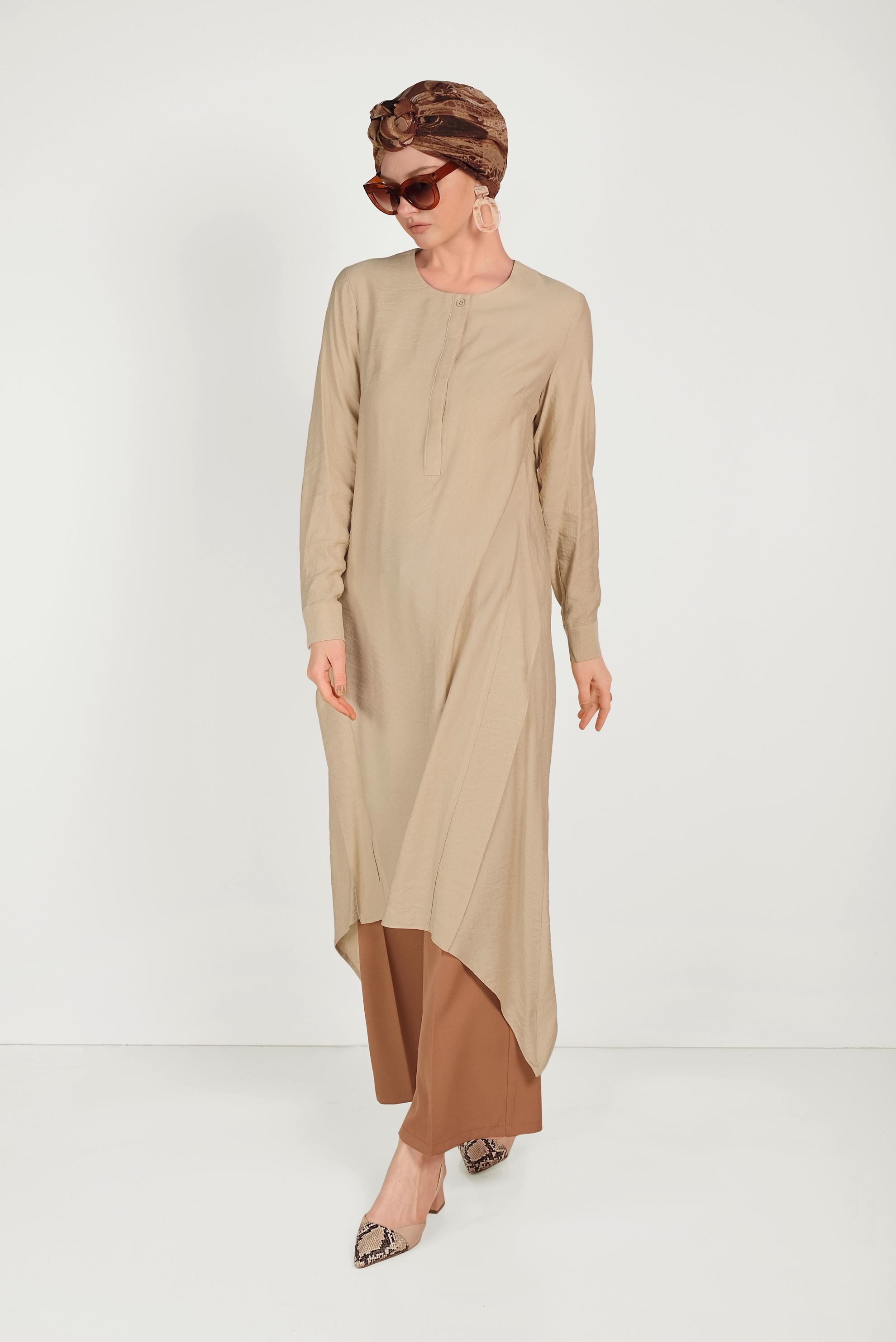 Tesettür giyim BEJ ASİMETRİK KESİM TUNİK 40496