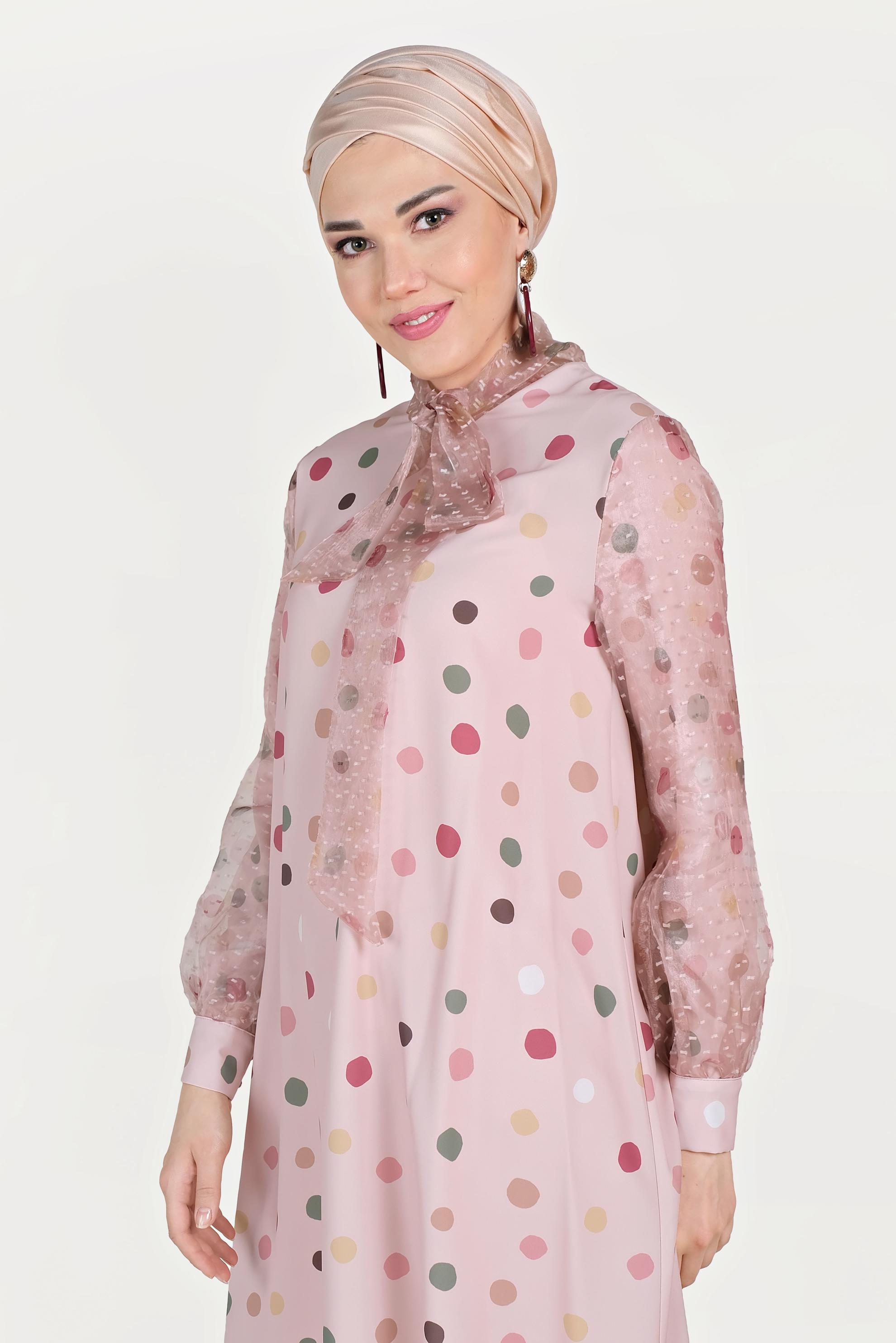 Tesettür giyim PUDRA TÜL DETAYLI PUANTİYELİ TUNİK 40503