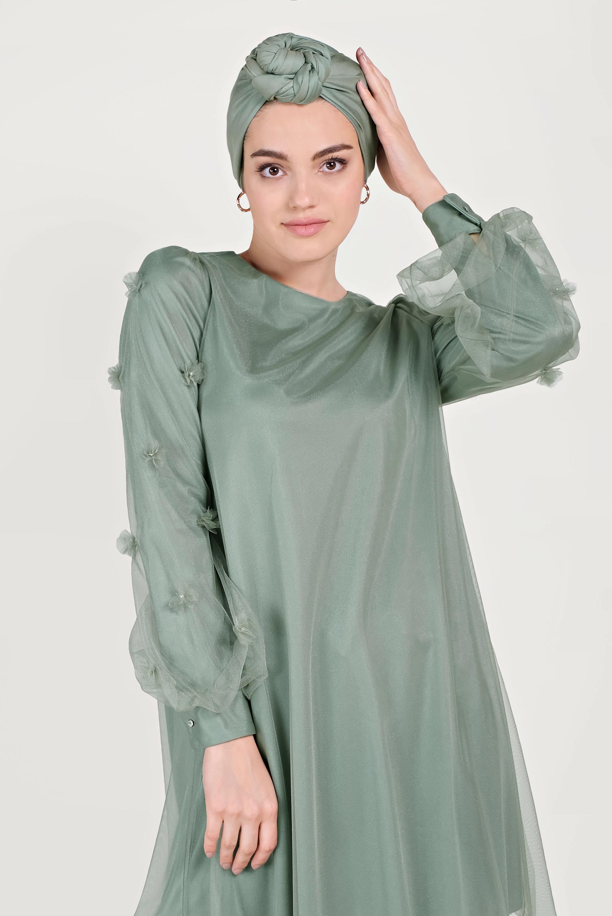 Tesettür giyim YEŞİL ÜÇ BOYUTLU ÇİÇEK VE TÜL DETAYLI TUNİK 40519