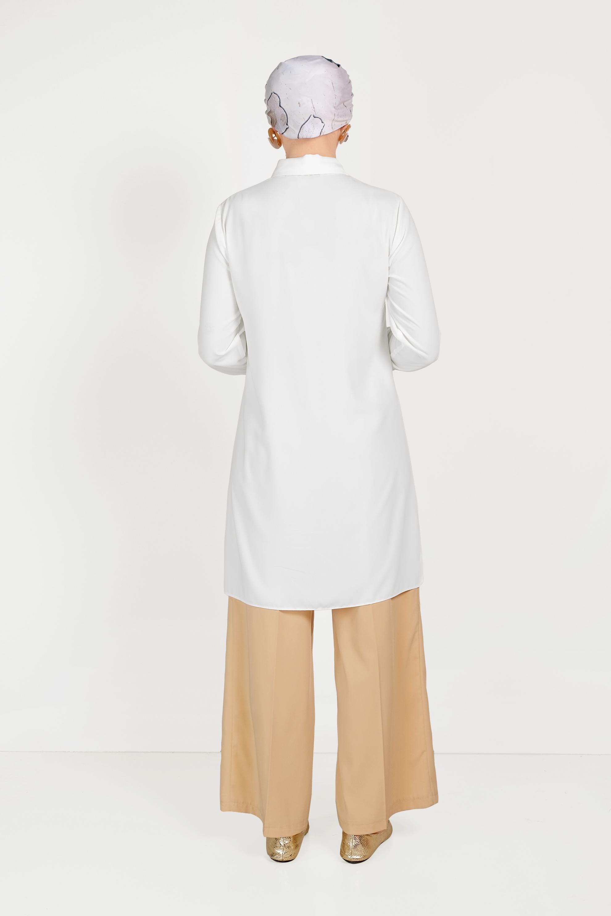 Tesettür giyim BEYAZ CEBİ PULLU TUNİK 40524