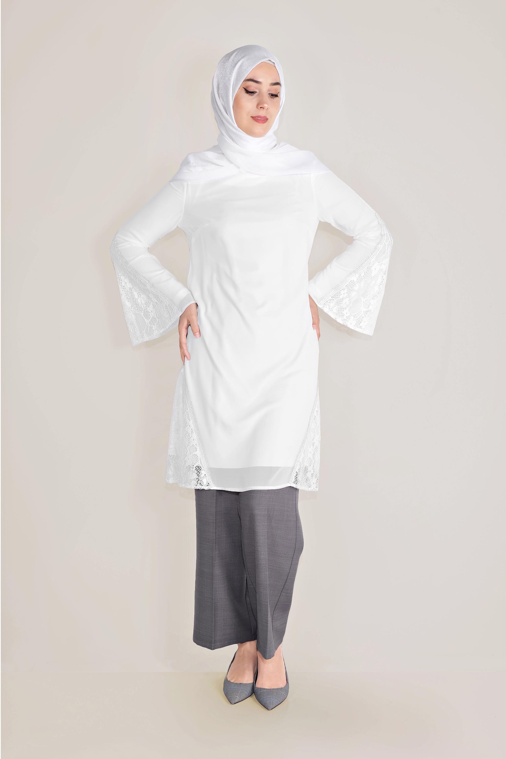 Tesettür giyim BEYAZ TÜLLÜ TROMPET KOL ŞİFON TUNİK 40537