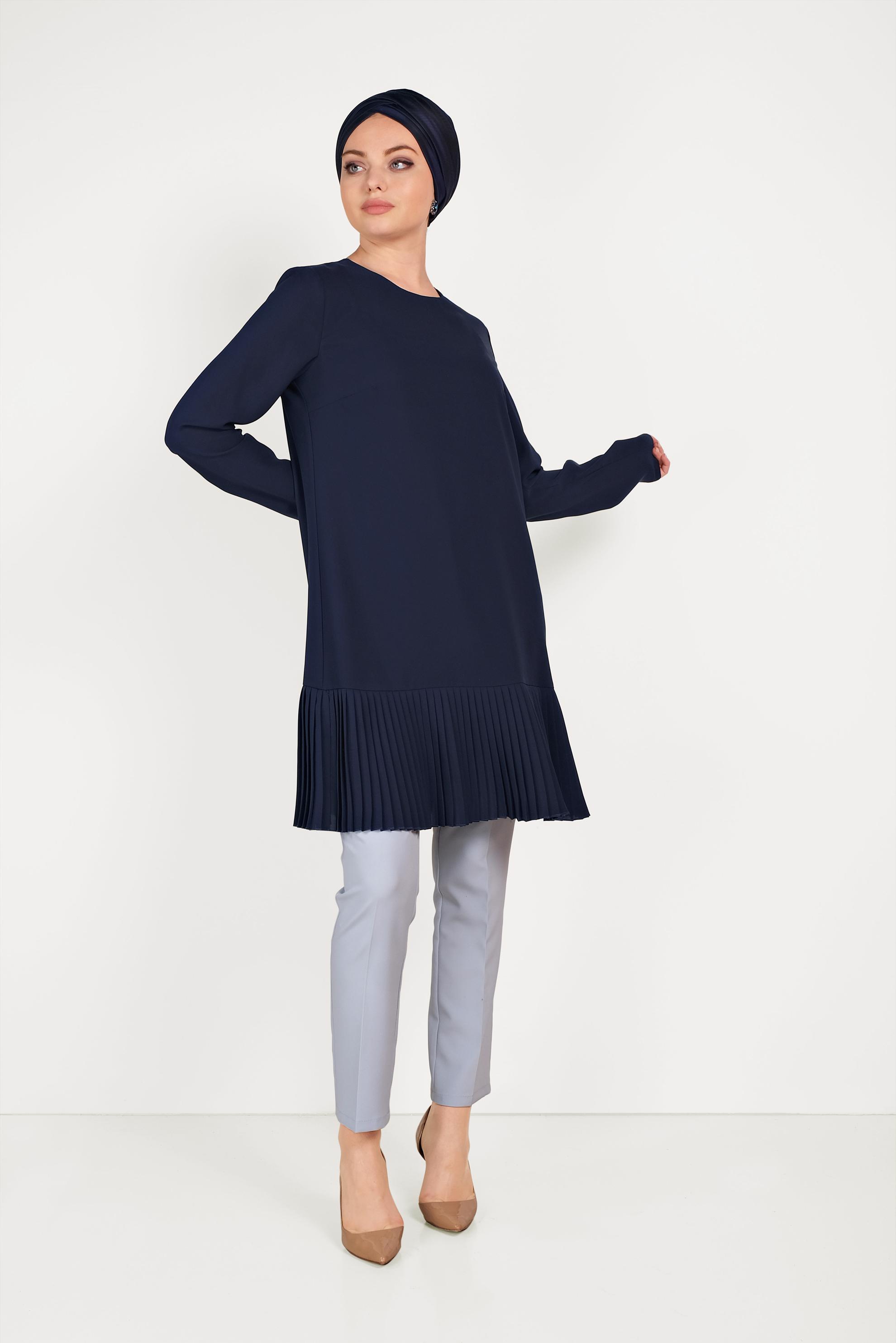 Tesettür giyim LACİVERT ARKADAN FERMUARLI ETEĞİ PİLİSELİ TUNİK 40538