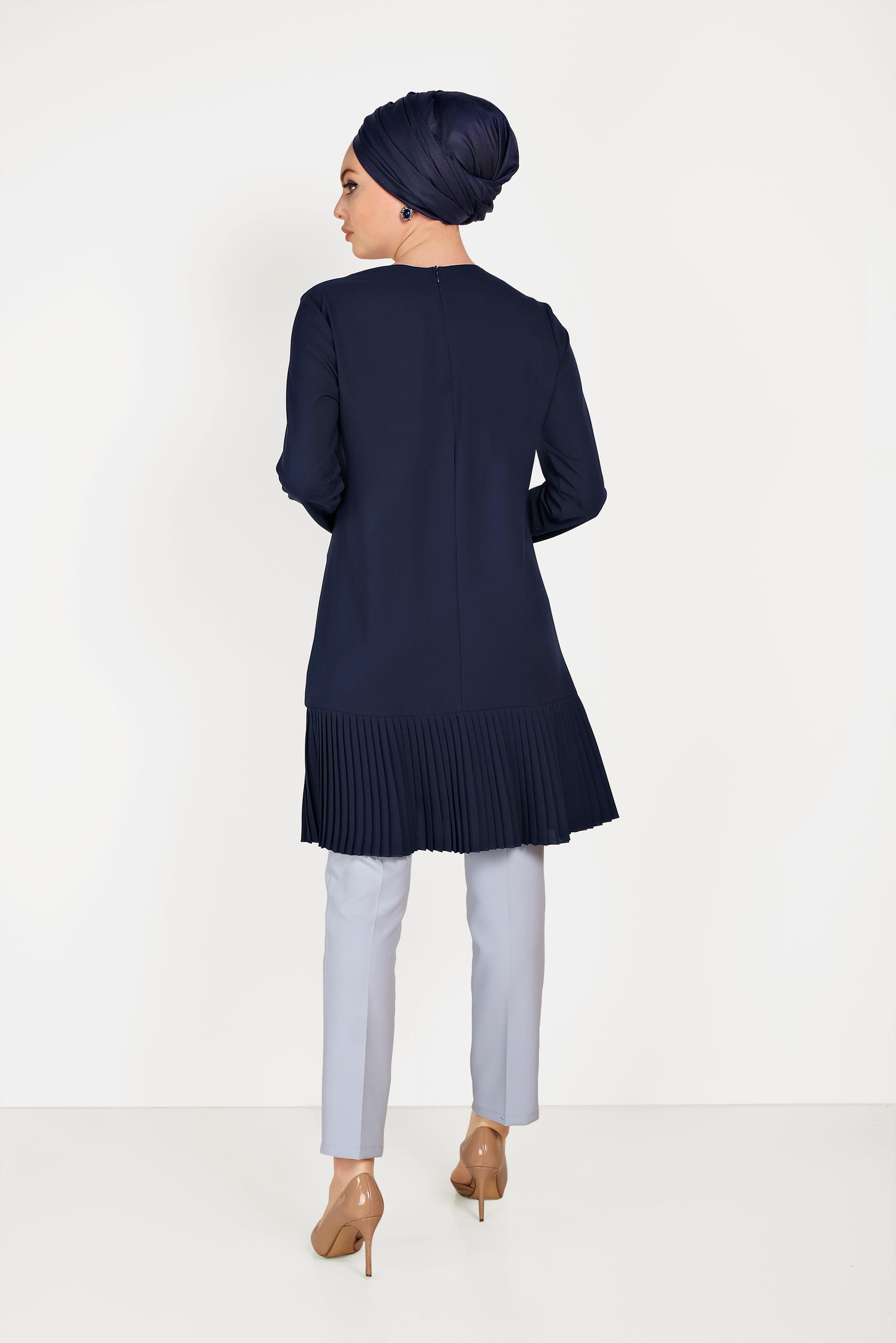 Tesettür giyim LACİVERT ARKADAN FERMUARLI ETEĞİ PİLİSELİ TUNİK 40538