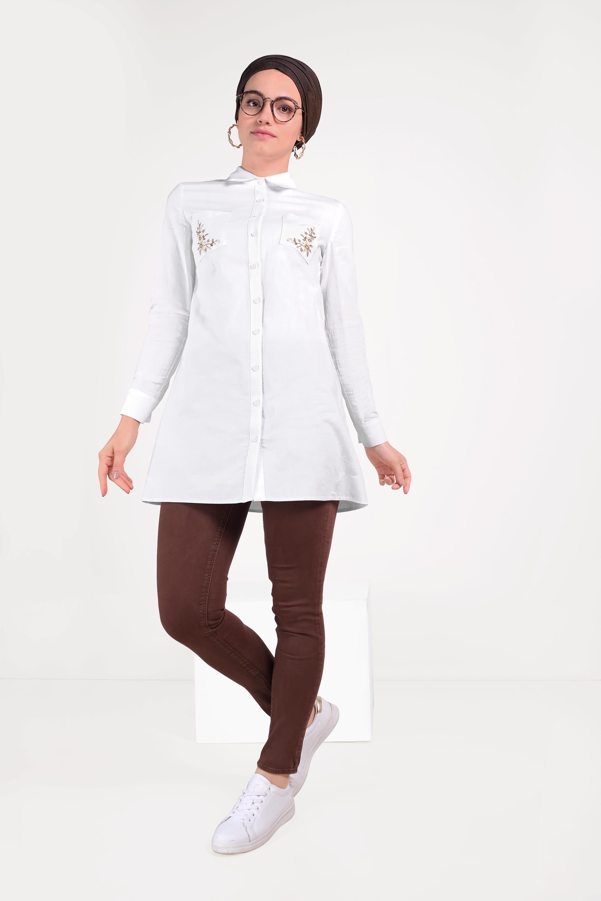 Tesettür giyim BEYAZ CEPLERİ NAKIŞLI TUNİK 40563 