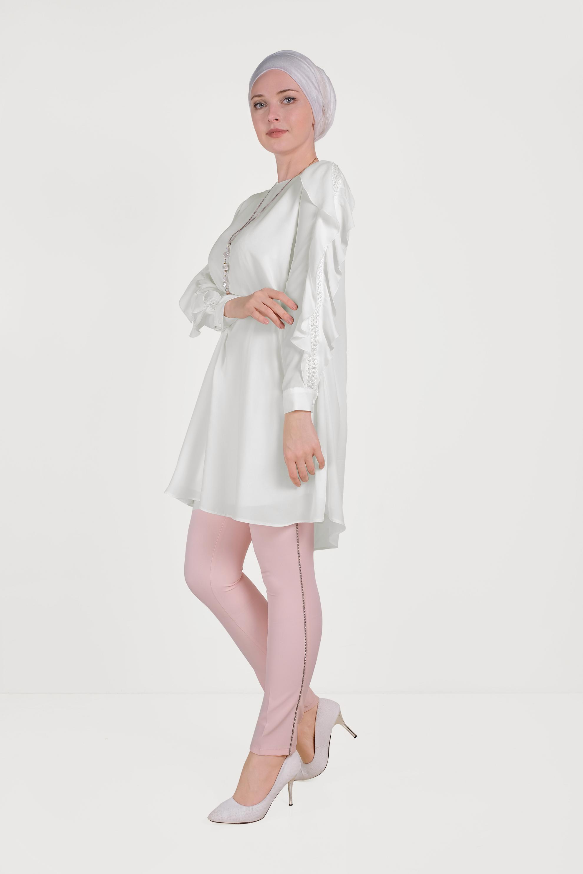 Tesettür giyim BEYAZ KOLLARI FIRFIRLI TUNİK 40565