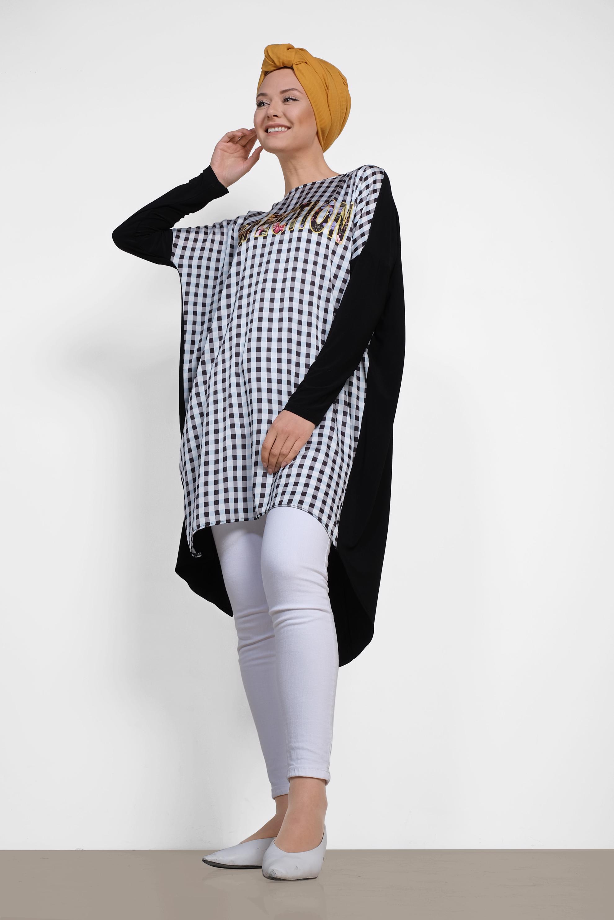 Tesettür giyim SİYAH YAZI BASKILI KARELİ TUNİK 4059