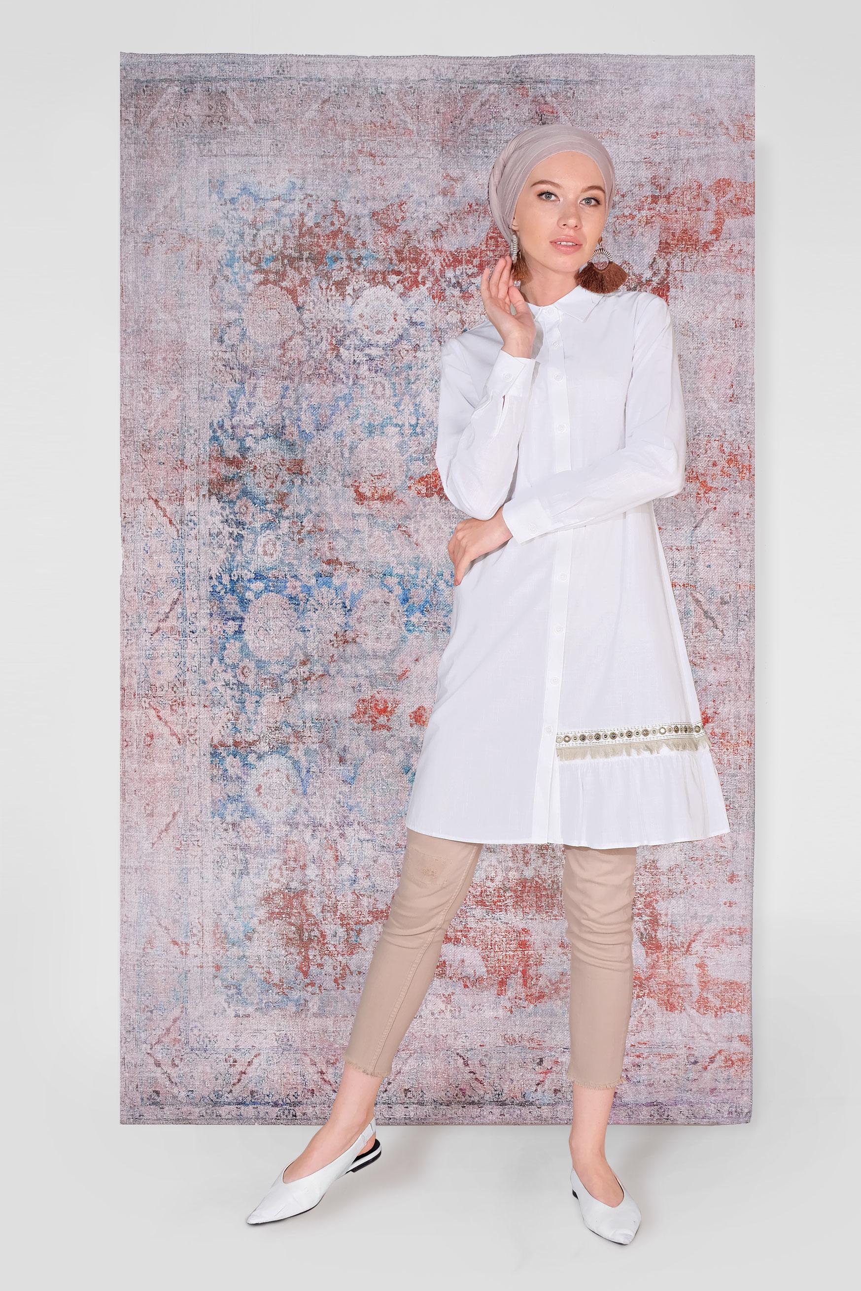 Tesettür giyim BEYAZ PAMUKLU BOYDAN DÜĞMELİ NAKIŞLI TUNİK 40593 