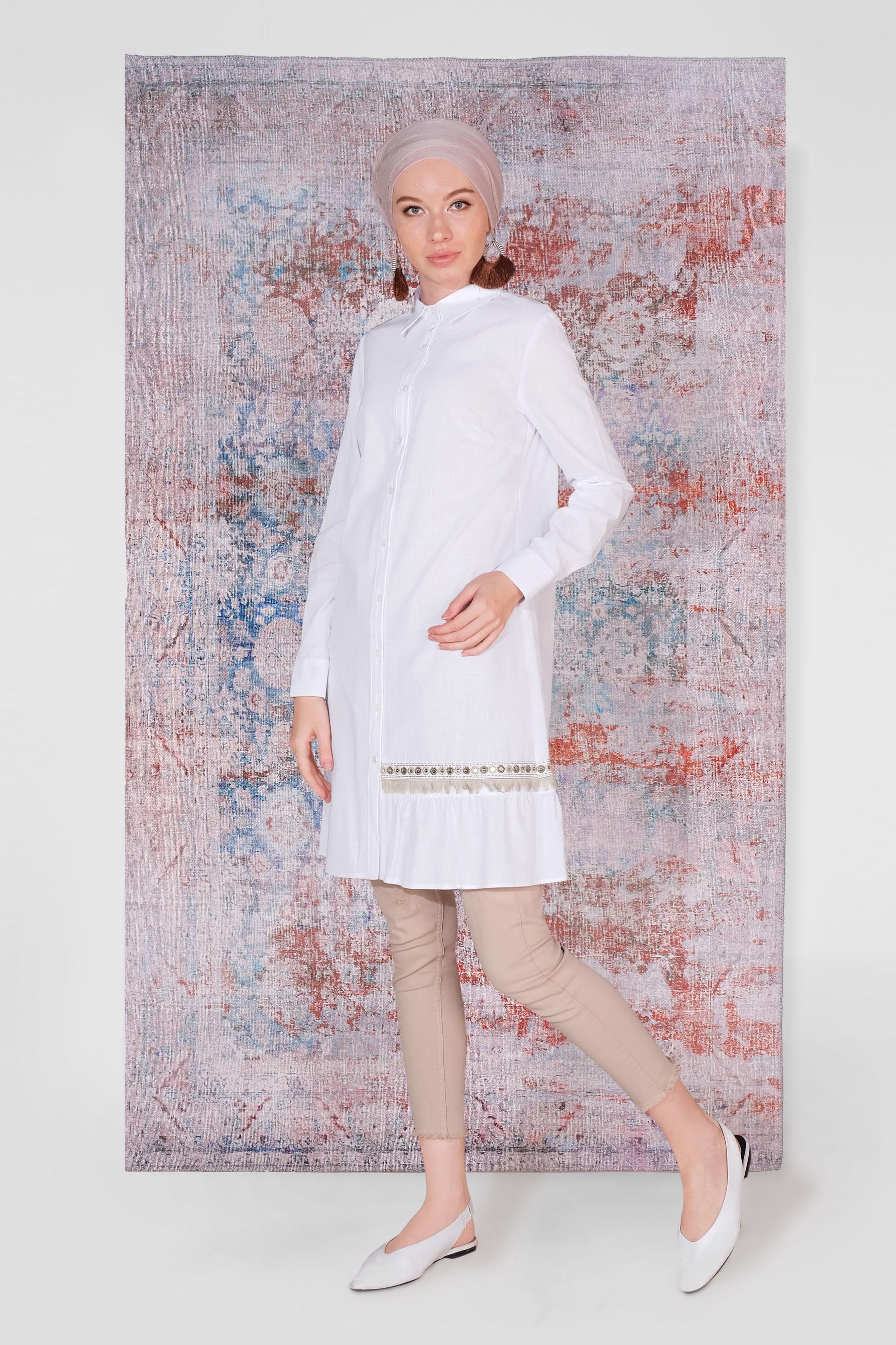 Tesettür giyim BEYAZ PAMUKLU BOYDAN DÜĞMELİ NAKIŞLI TUNİK 40593 