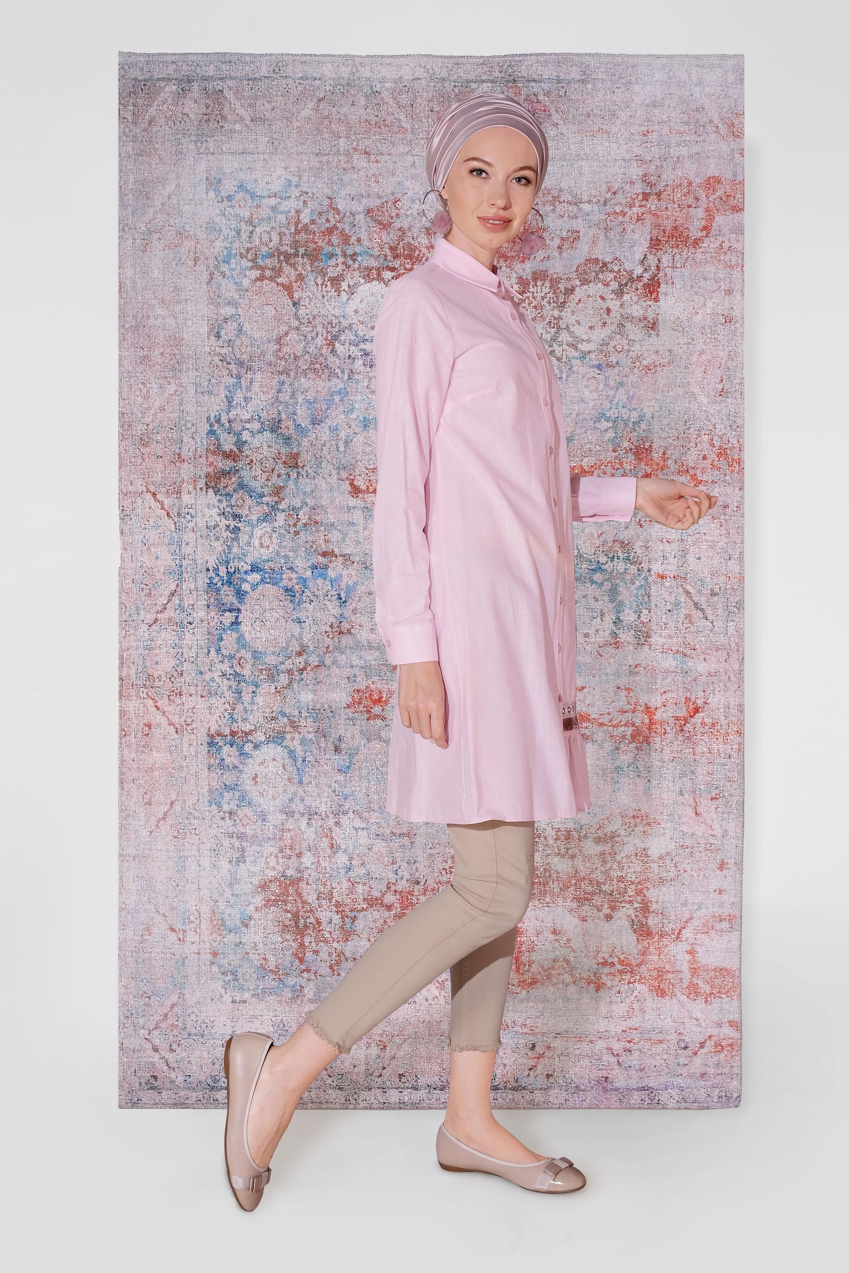Tesettür giyim PEMBE PAMUKLU BOYDAN DÜĞMELİ NAKIŞLI TUNİK 40593 