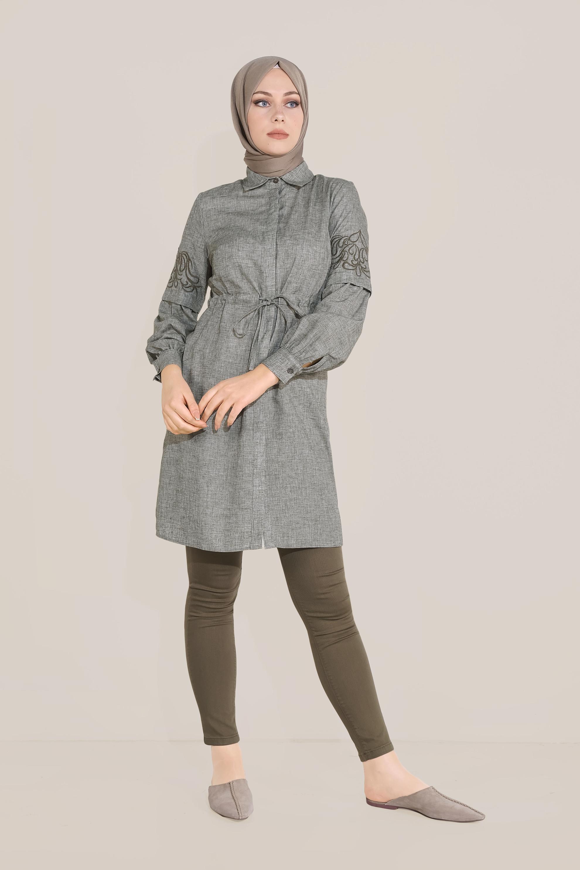 Tesettür giyim HAKİ KOLLARI NAKIŞLI BELİ LASTİKLİ TUNİK 40616