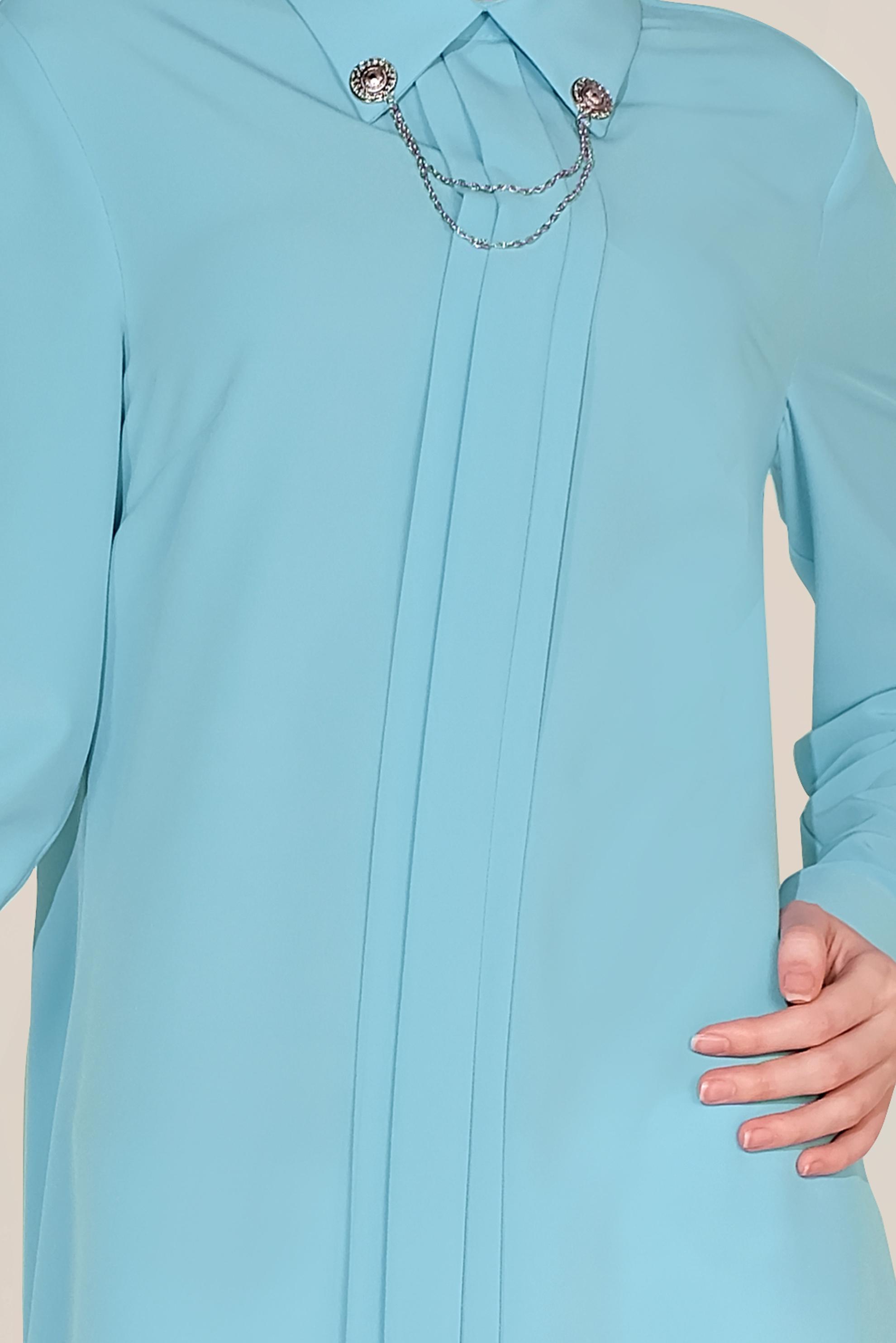 Tesettür giyim MAVİ YAKASI ZİNCİR BROŞ DETAYLI TUNİK 40657