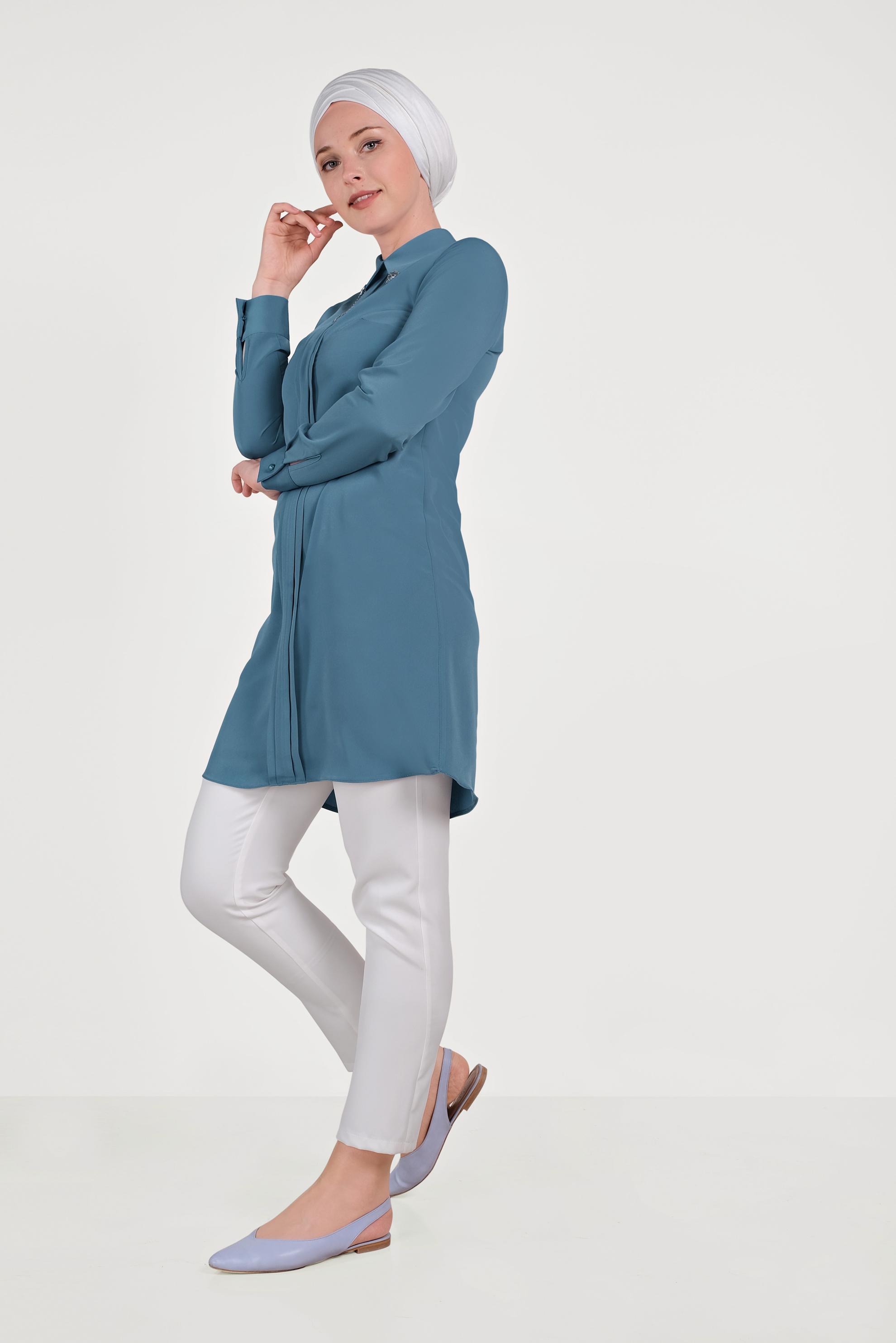 Tesettür giyim YEŞİL YAKASI ZİNCİR BROŞ DETAYLI TUNİK 40657