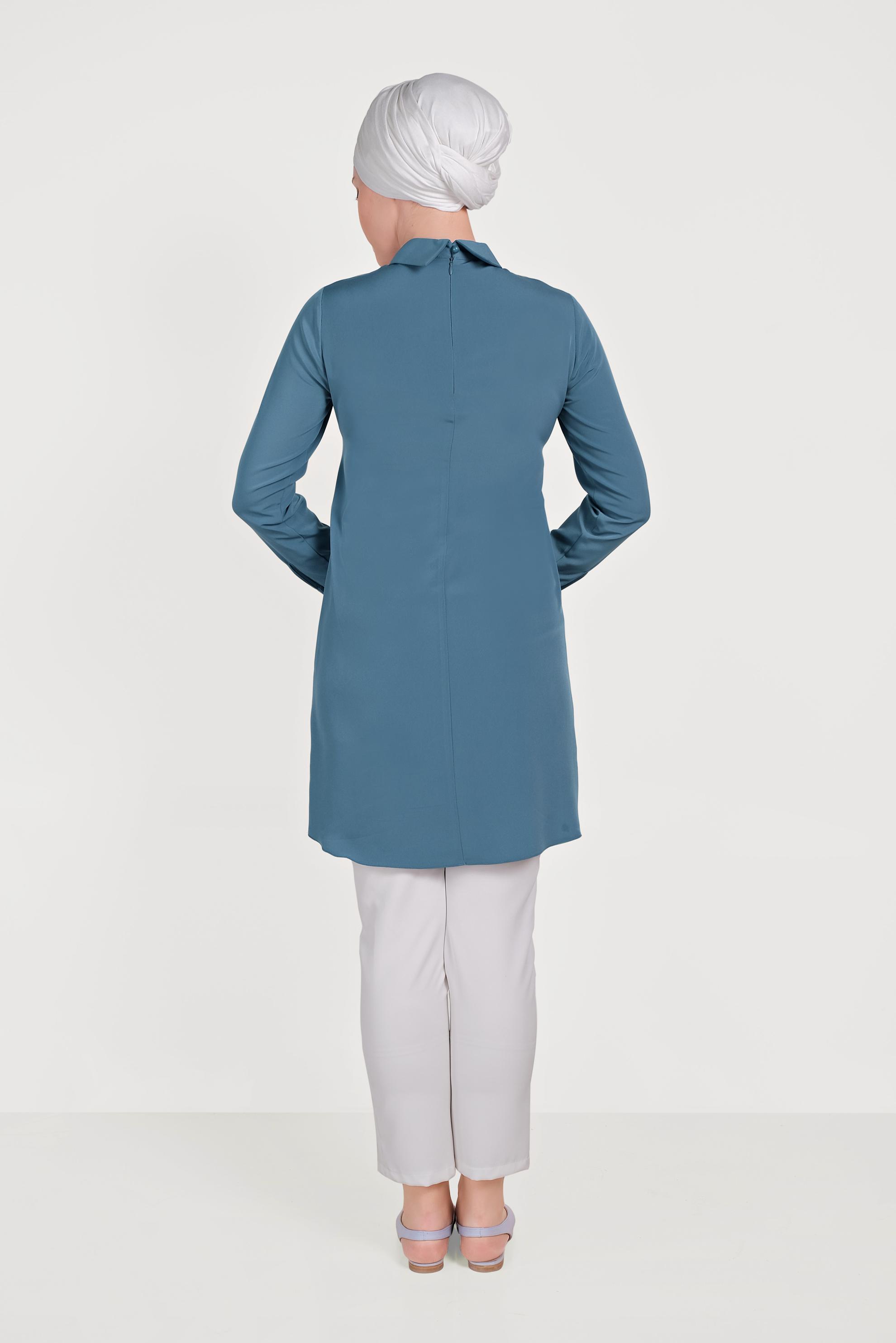 Tesettür giyim YEŞİL YAKASI ZİNCİR BROŞ DETAYLI TUNİK 40657