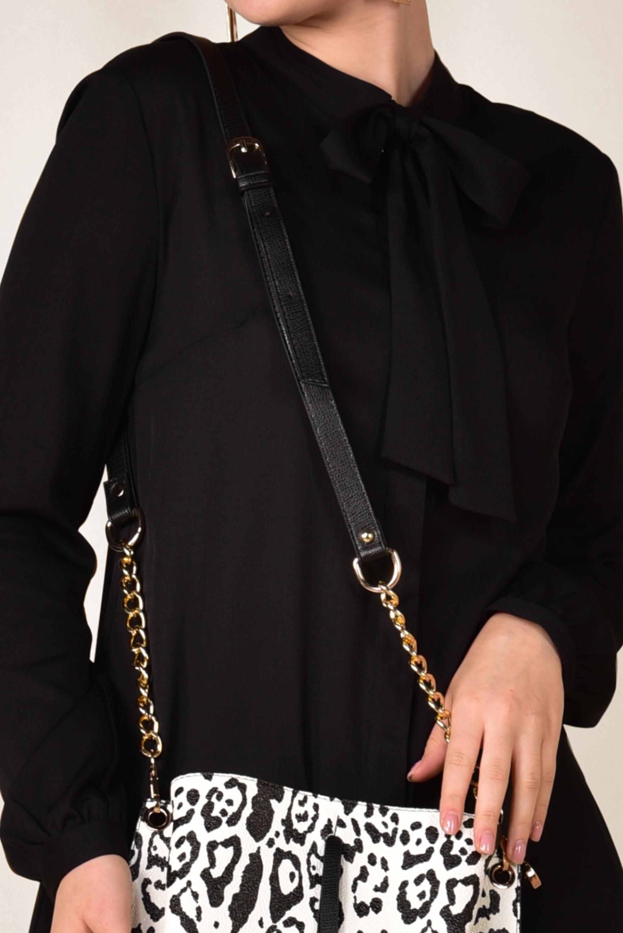 Tesettür giyim SİYAH ETEK UCU PİLİSELİ YAKASI BAĞCIKLI TUNİK 4066