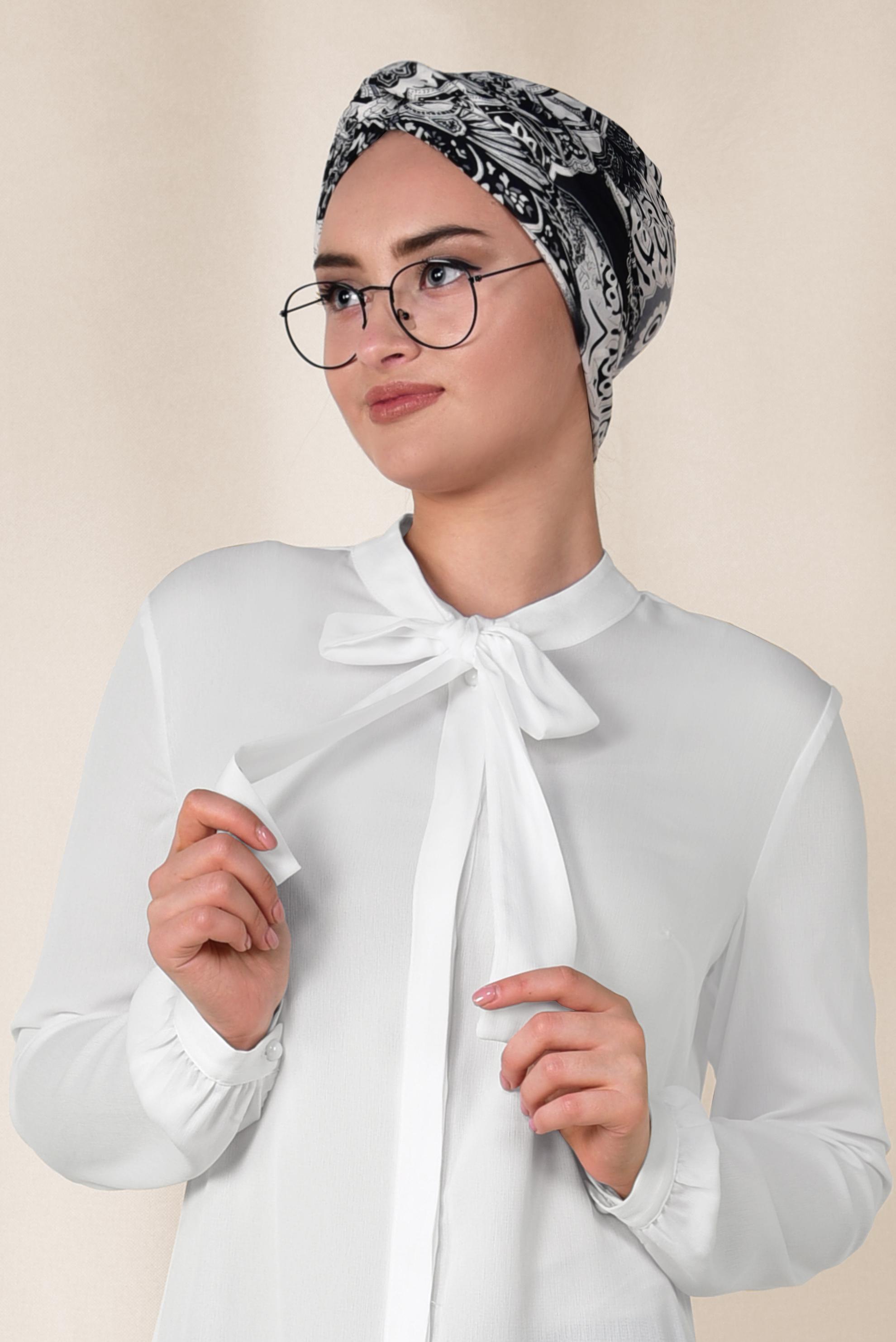 Tesettür giyim BEYAZ ETEK UCU PİLİSELİ YAKASI BAĞCIKLI TUNİK 4066