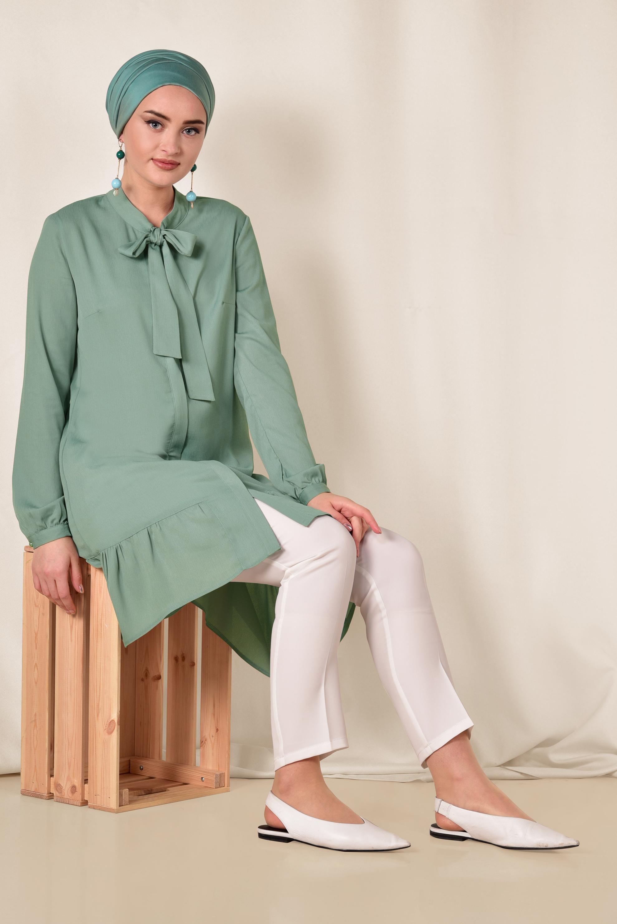 Tesettür giyim YEŞİL ETEK UCU PİLİSELİ YAKASI BAĞCIKLI TUNİK 4066