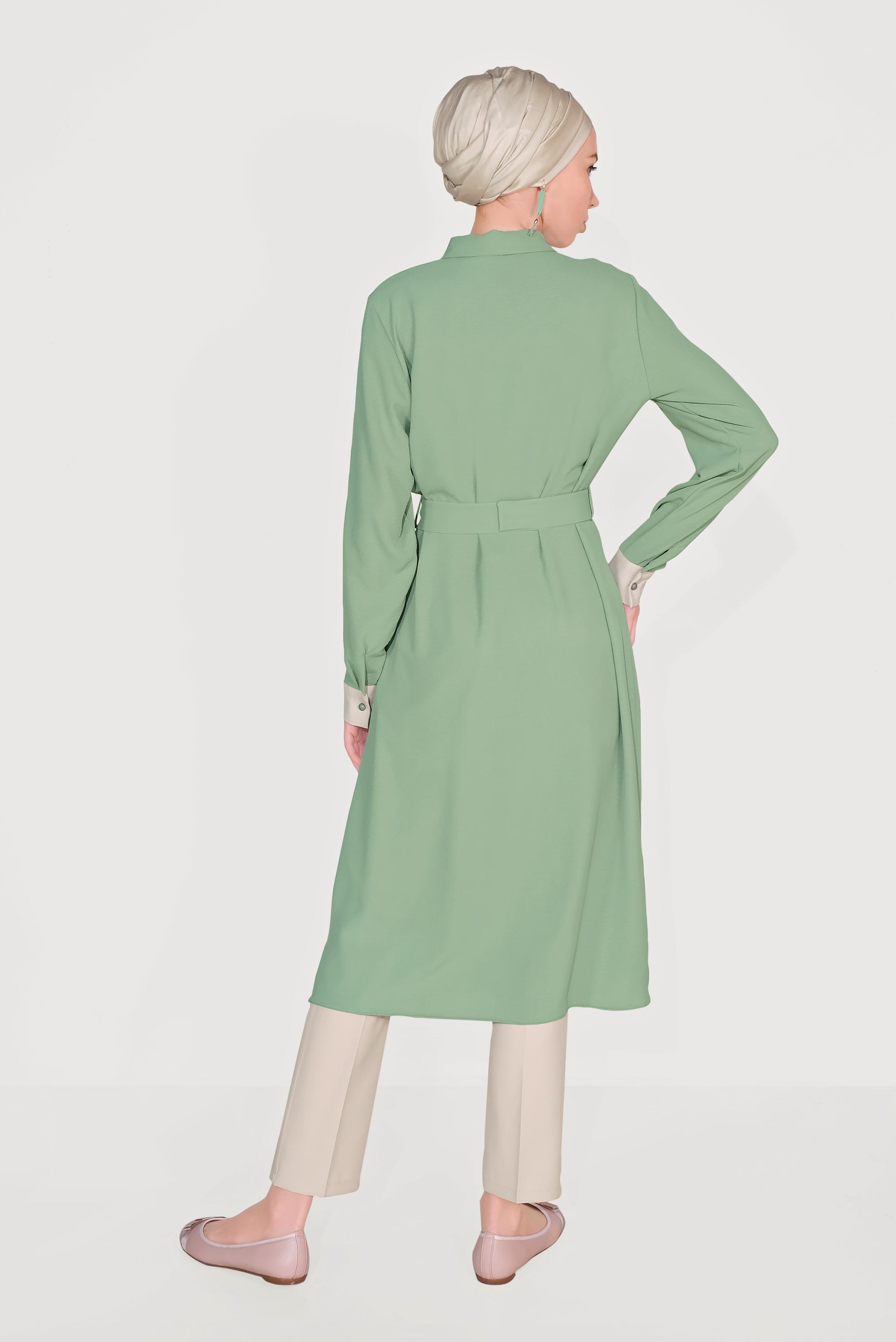 Tesettür giyim YEŞİL BOYDAN DÜĞMELİ İKİ RENK TUNİK 40676 