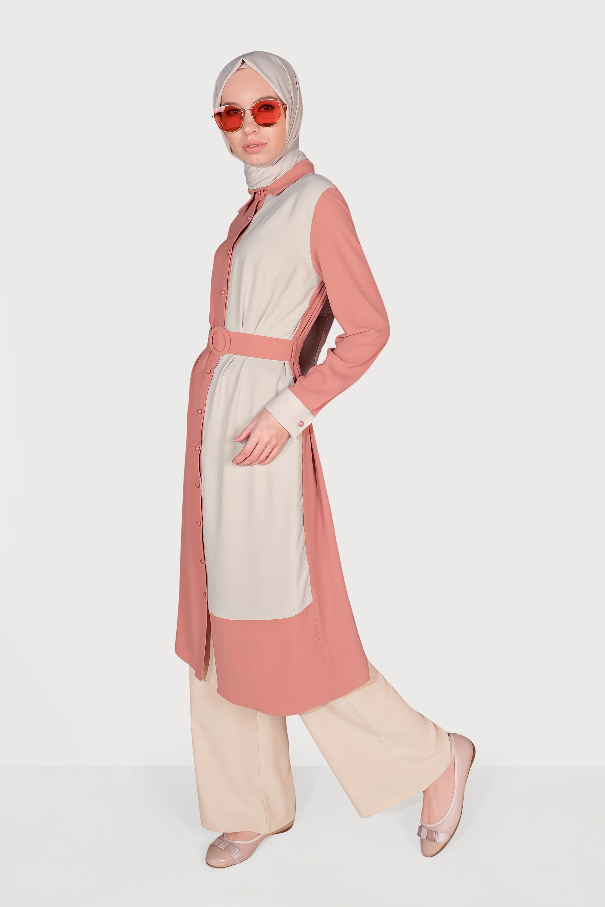 Tesettür giyim PEMBE BOYDAN DÜĞMELİ İKİ RENK TUNİK 40676 