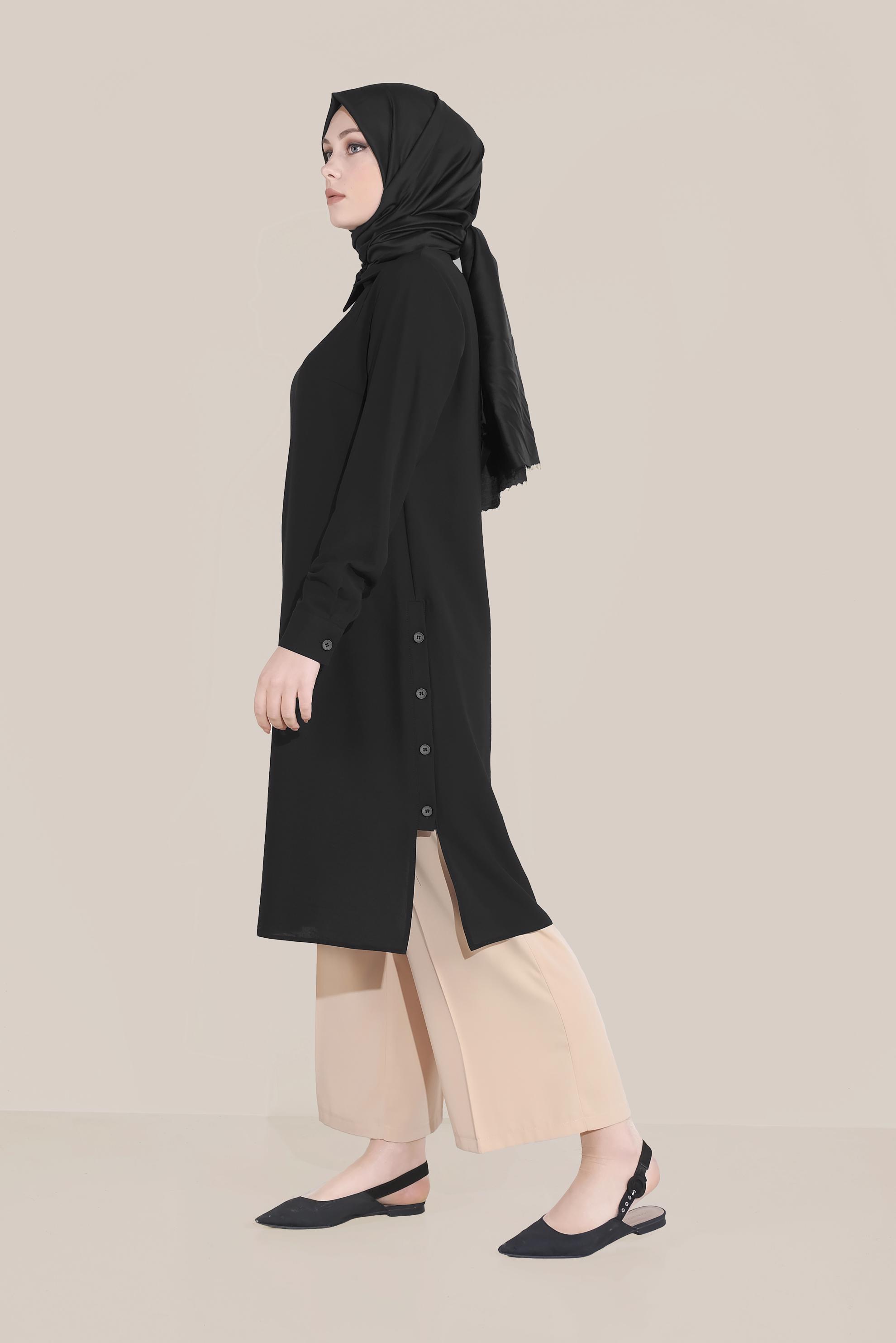 Tesettür giyim SİYAH YIRTMACI DÜĞMELİ SİVRİ YAKA TUNİK 40686