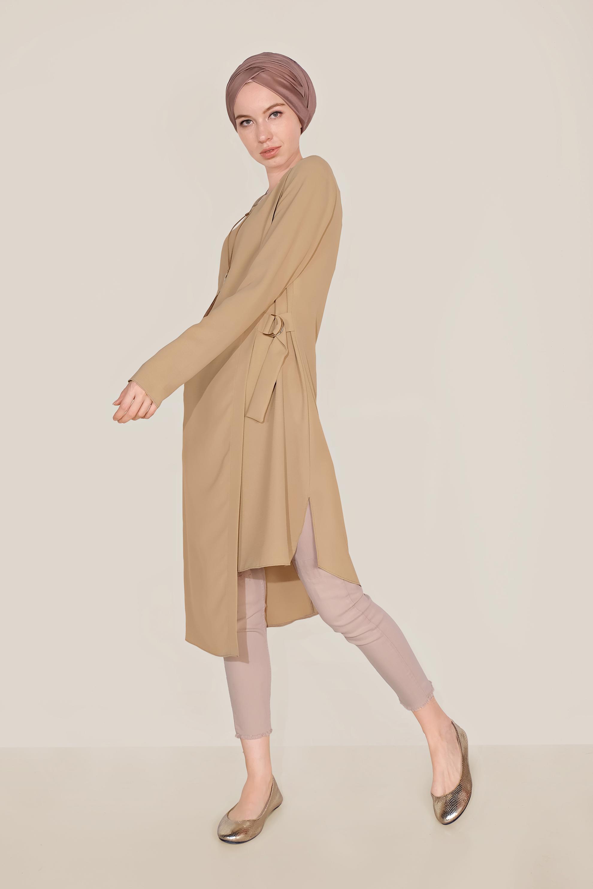 Tesettür giyim KUM ASİMETRİK YANDAN KEMERLİ TUNİK 40687