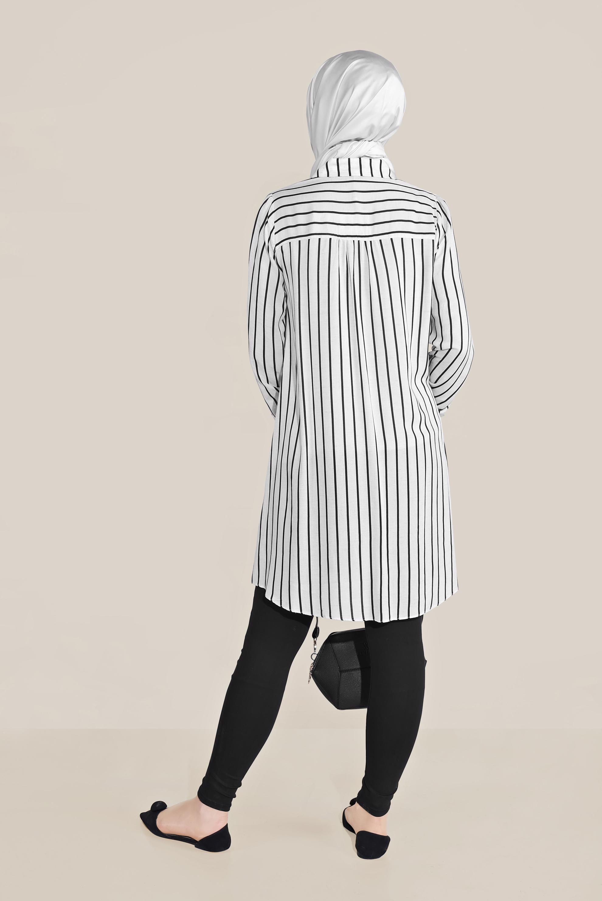 Tesettür giyim SİYAH BOYDAN DÜĞMELİ ÇİZGİLİ TUNİK 40701 