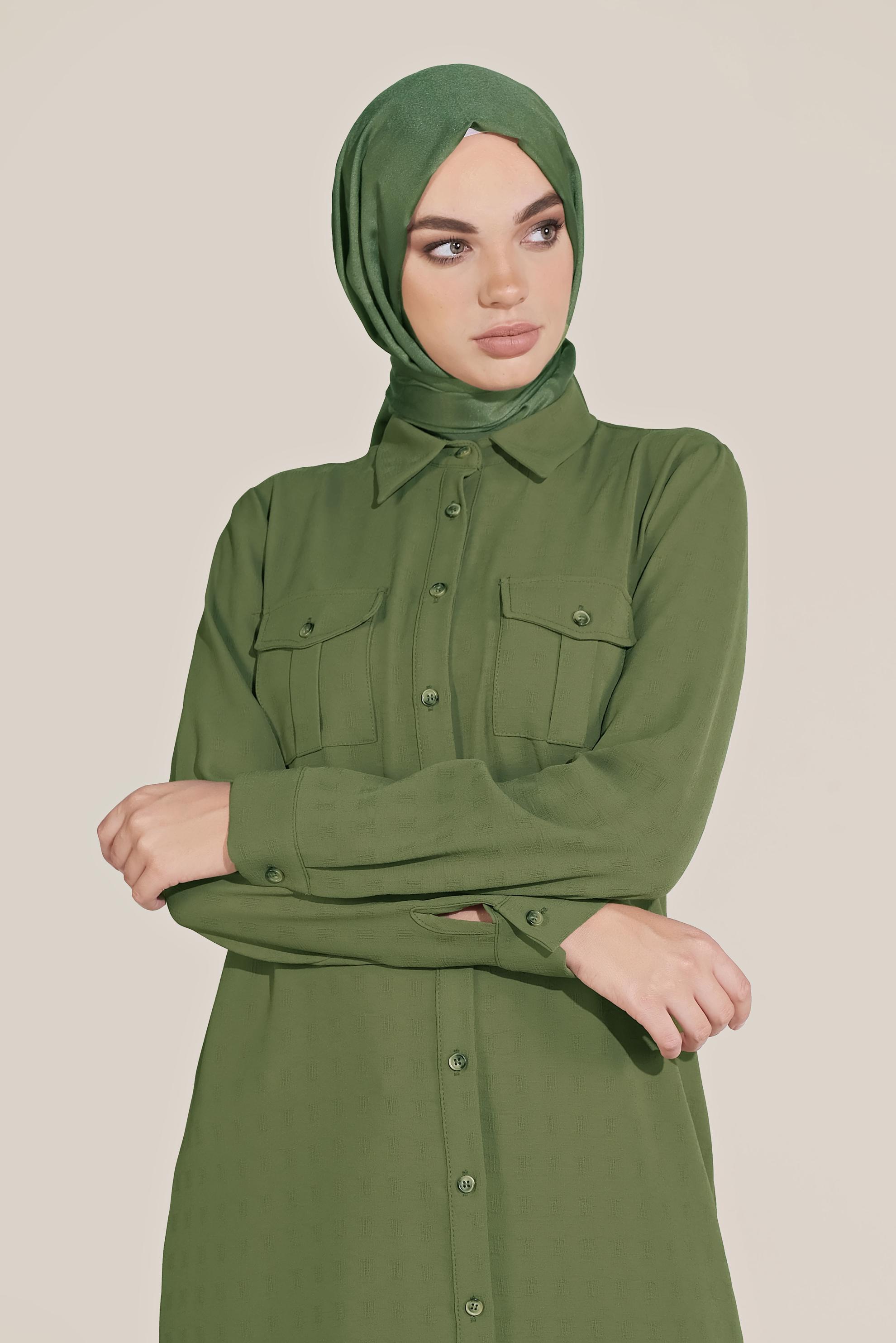 Tesettür giyim HAKİ BOYDAN DÜĞMELİ ERKEK YAKA TUNİK 40708 