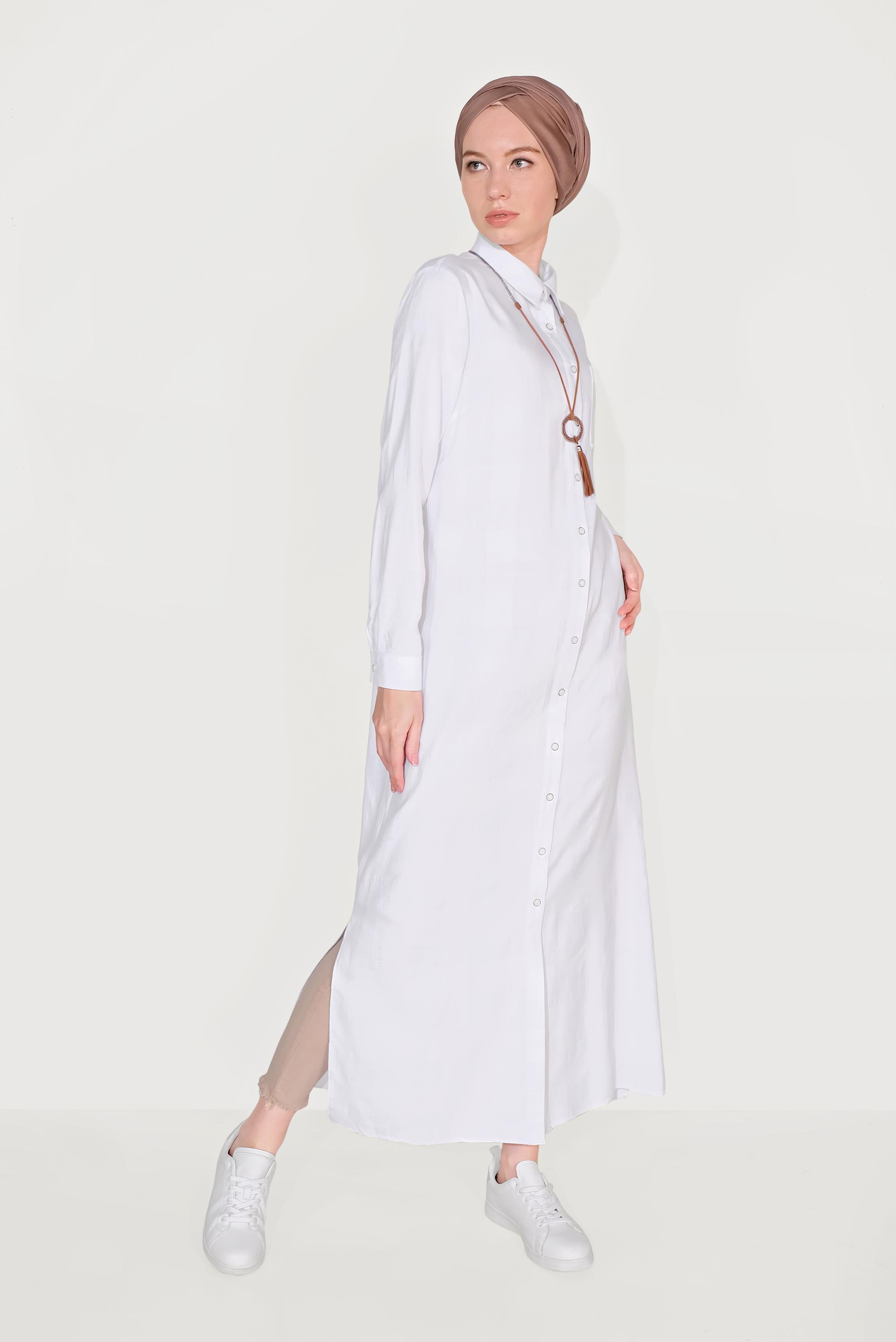 Tesettür giyim BEYAZ BOYDAN DÜĞMELİ YIRTMAÇLI TUNİK 40709