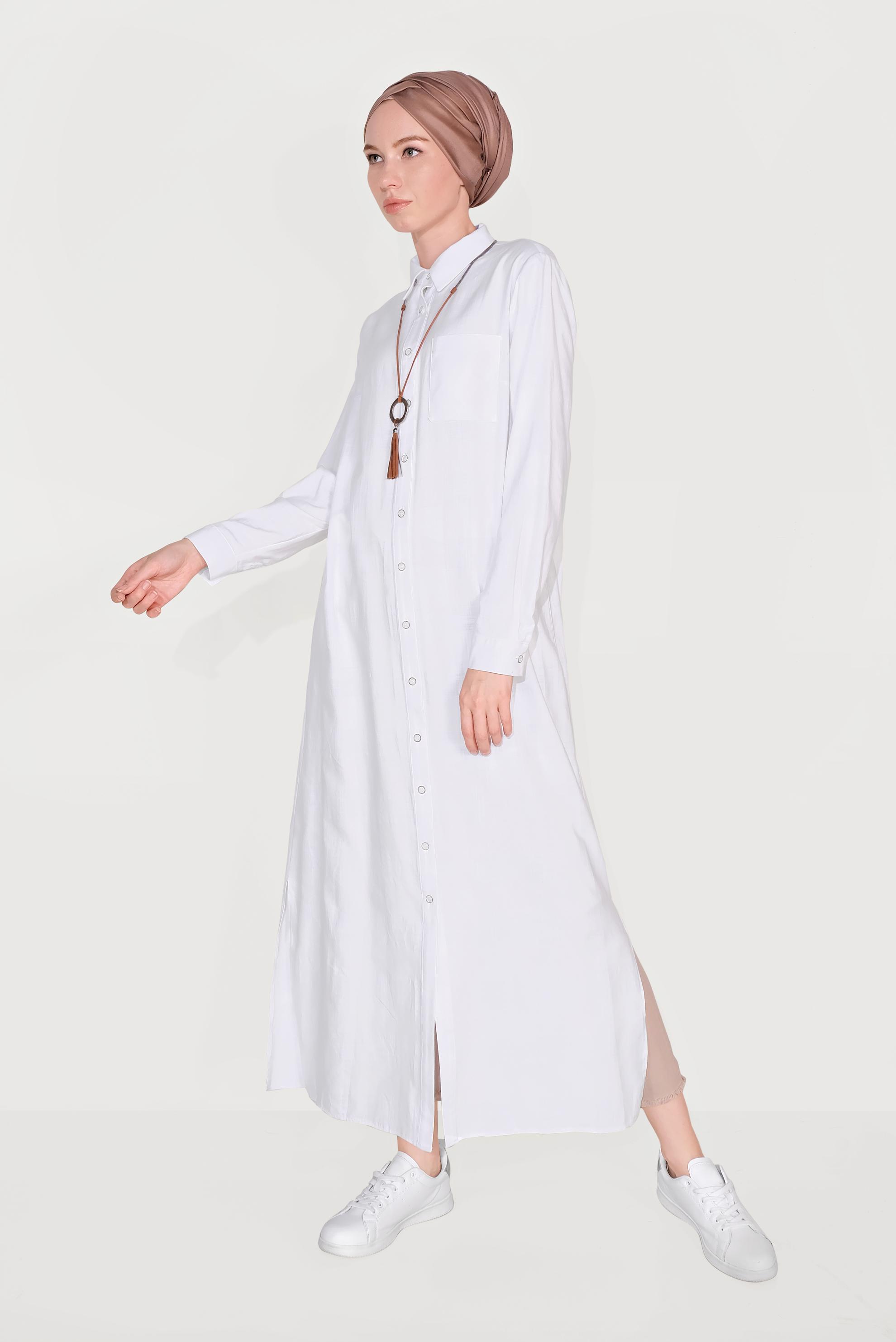 Tesettür giyim BEYAZ BOYDAN DÜĞMELİ YIRTMAÇLI TUNİK 40709