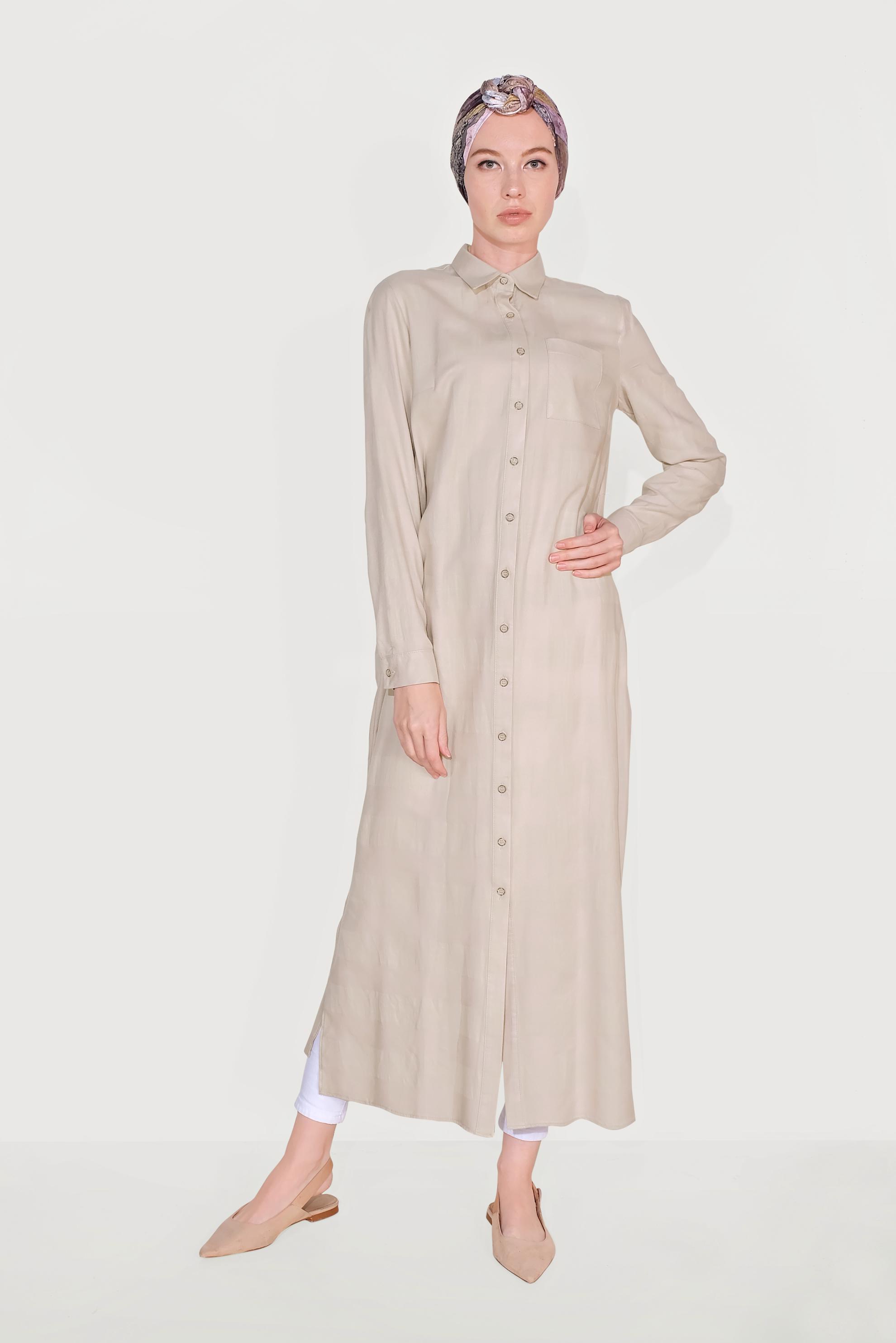 Tesettür giyim BEJ BOYDAN DÜĞMELİ YIRTMAÇLI TUNİK 40709