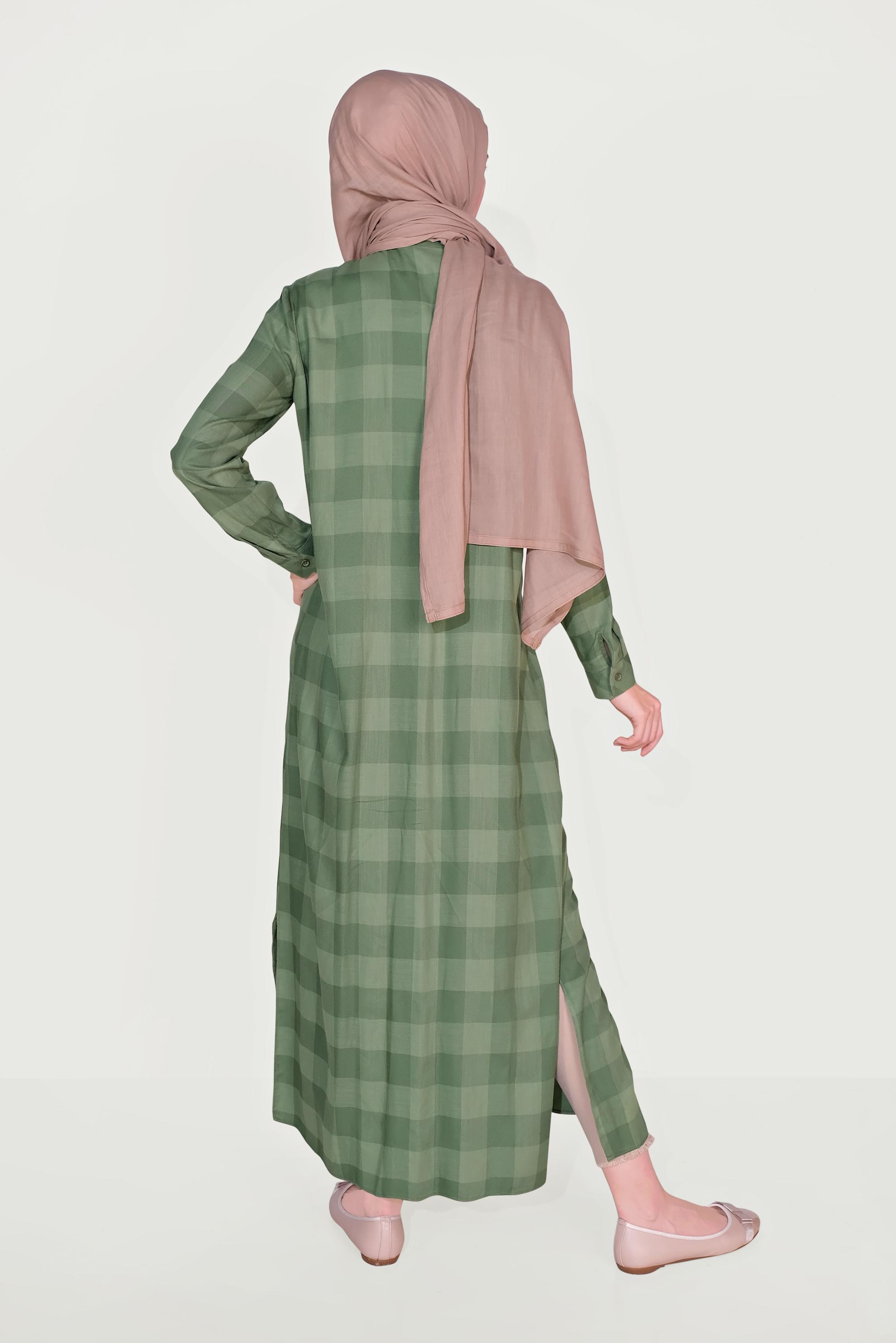 Tesettür giyim HAKİ BOYDAN DÜĞMELİ YIRTMAÇLI TUNİK 40709