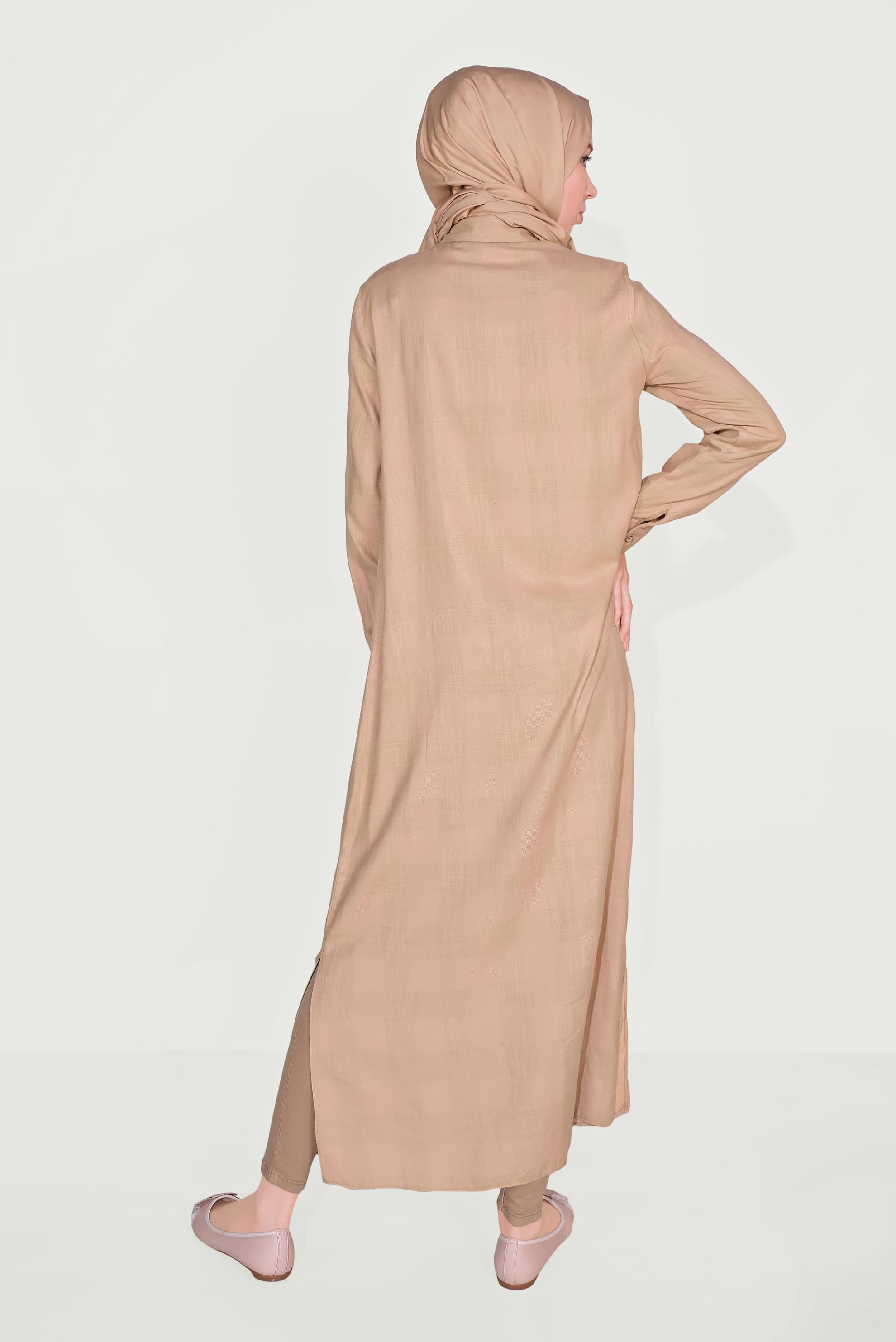 Hijab clothing BROWN SLITTED TUNIC BUTTONED FROM HEIGHT 40709
