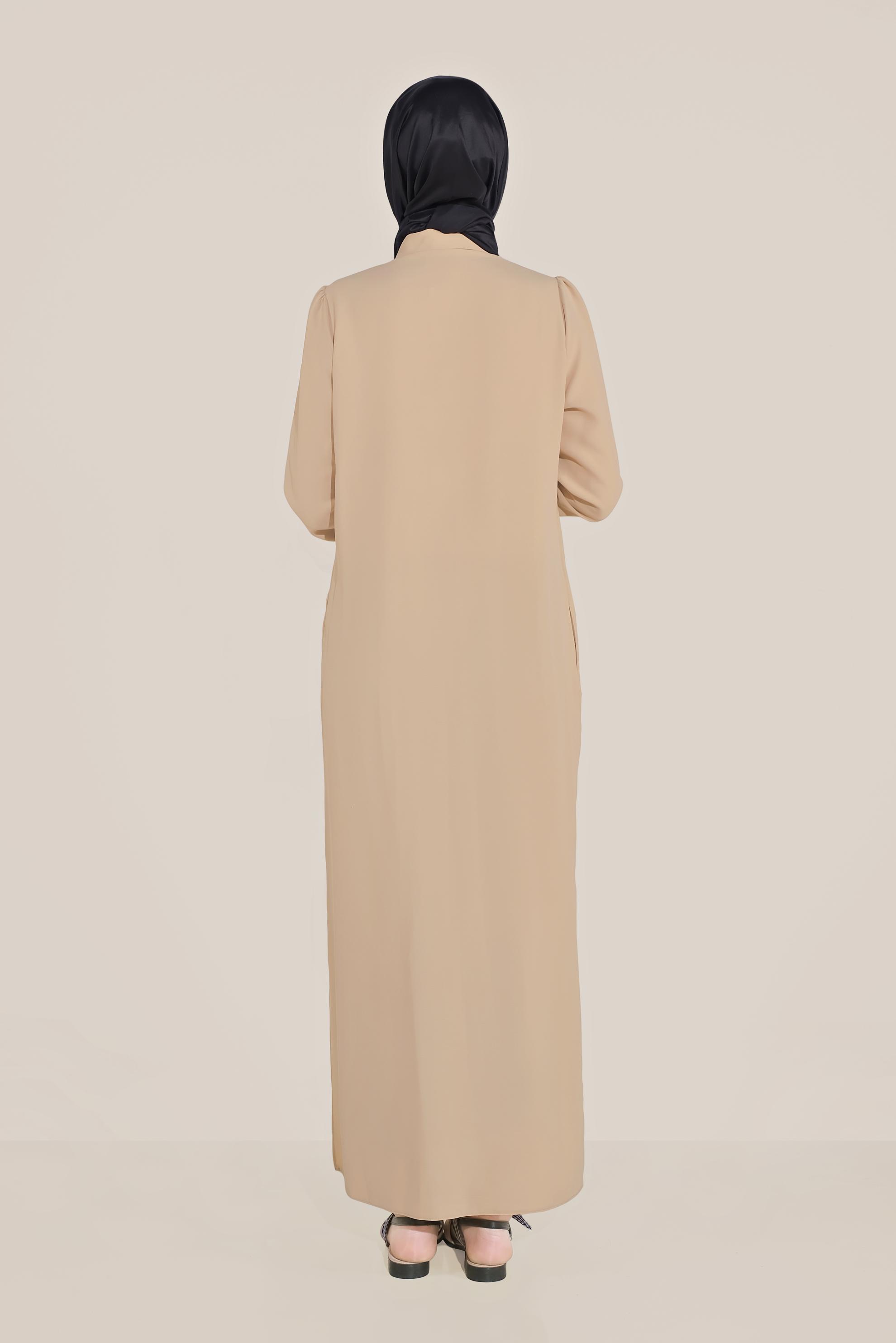 Tesettür giyim BEJ FİYONK YAKA DÜĞMELİ TUNİK 40710 