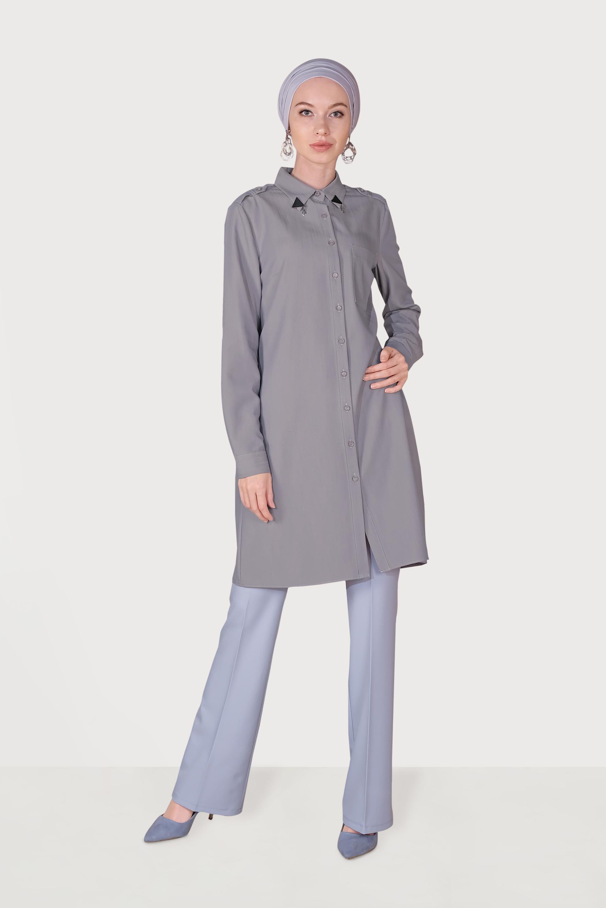 Tesettür giyim GRİ YAKASI BROŞLU TUNİK 40747