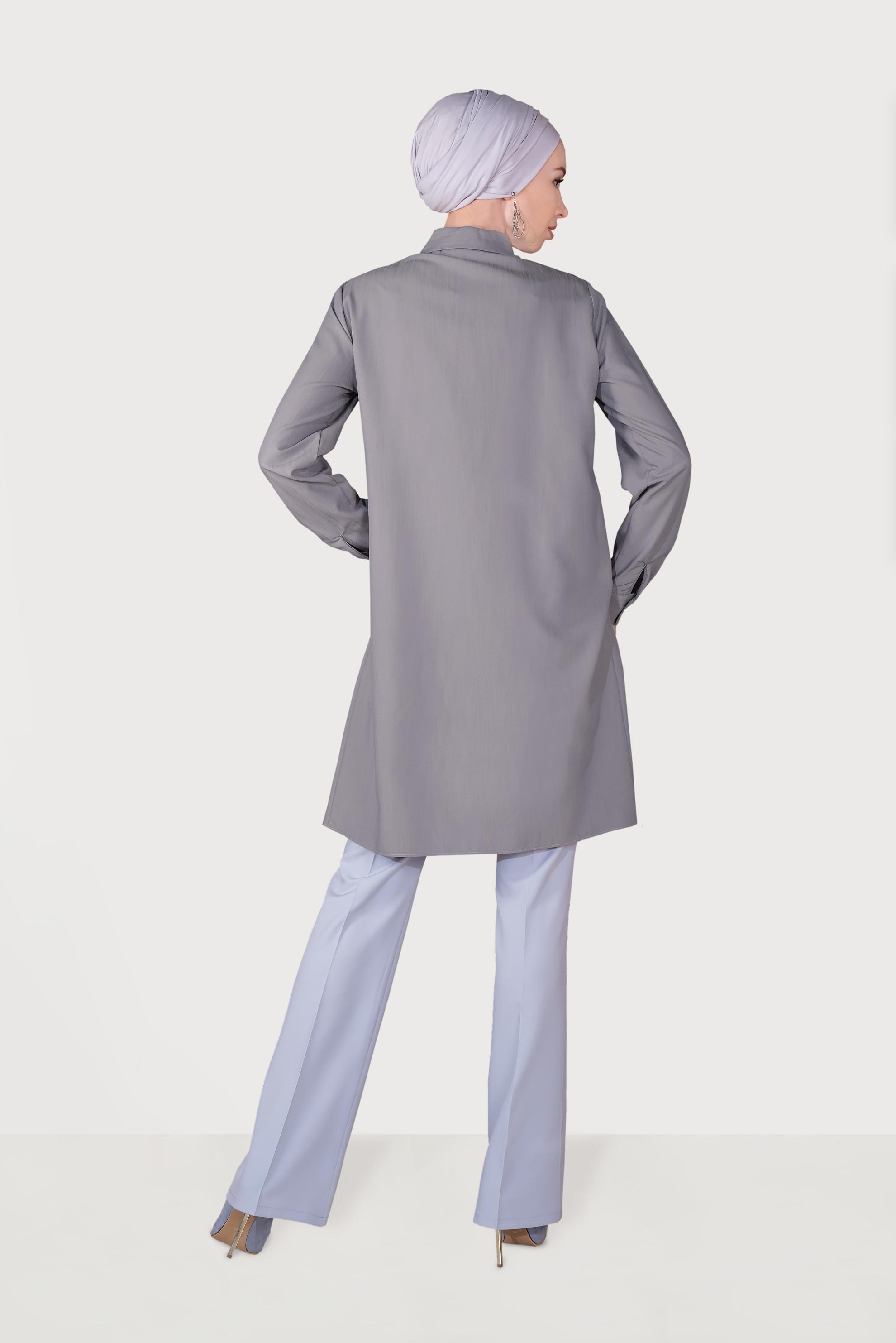 Tesettür giyim GRİ YAKASI BROŞLU TUNİK 40747