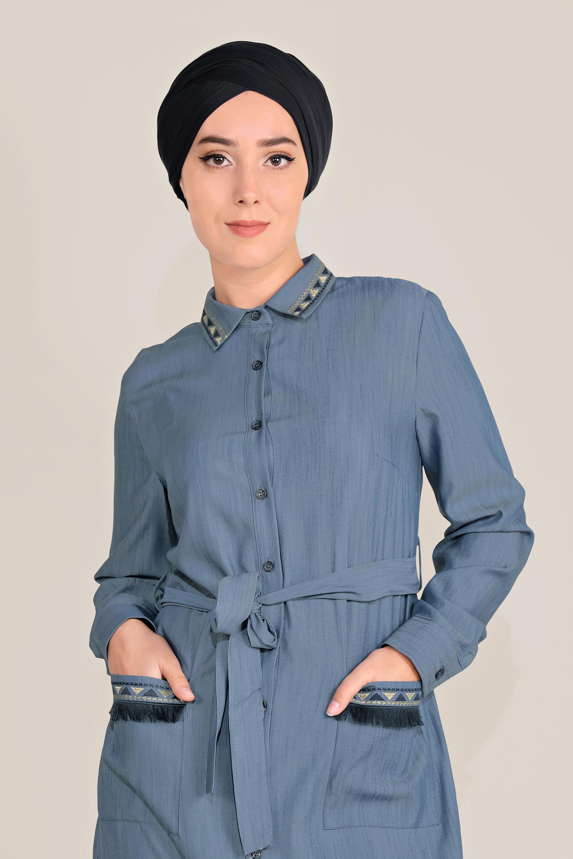 Tesettür giyim LACİVERT NAKIŞLI PÜSKÜL DETAYLI TUNİK 40767 